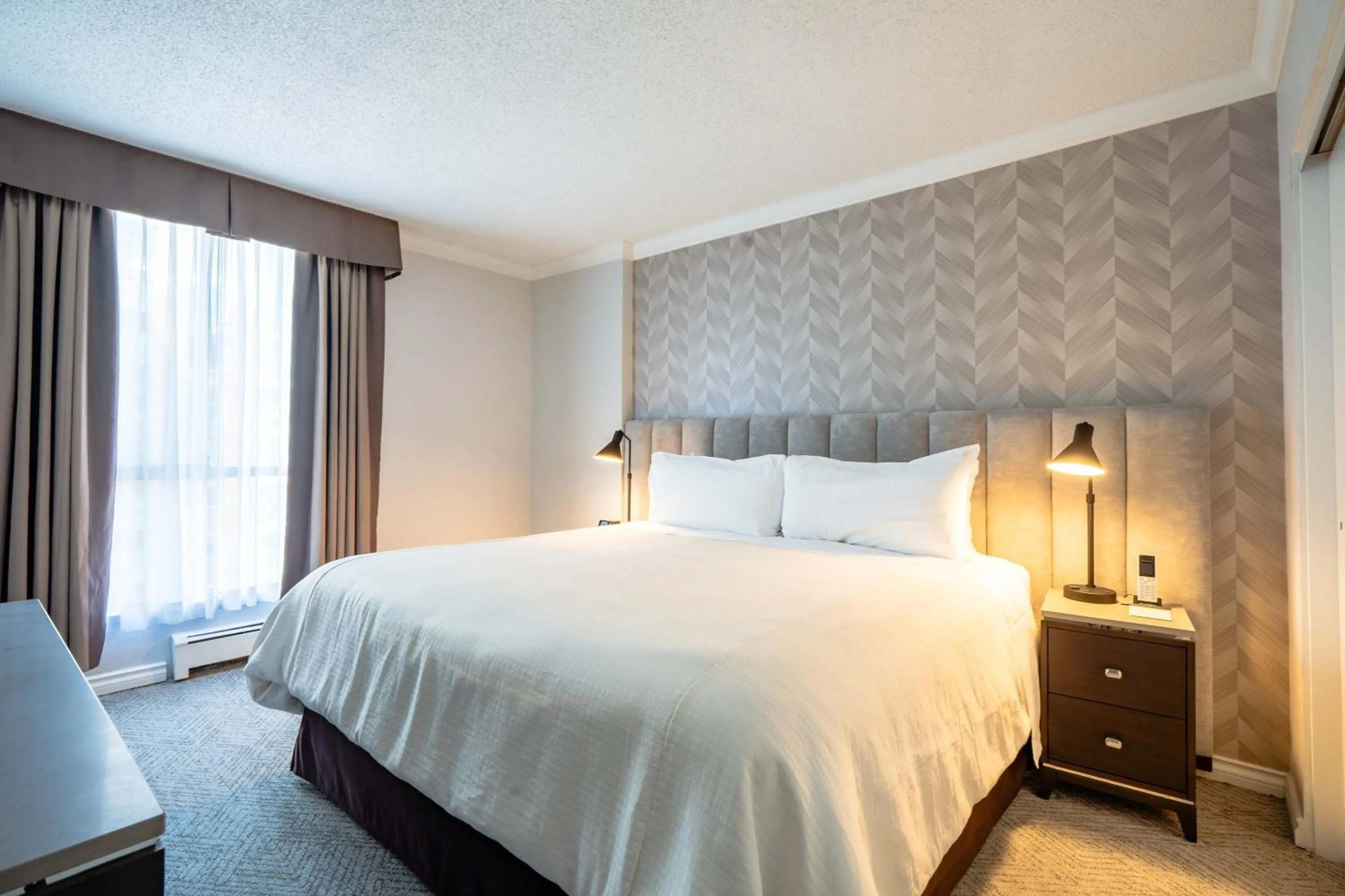 One Bedroom Premium Suite, 1 King Bed, Sofa Bed in La Grande Residence at the Sutton Place Hotel