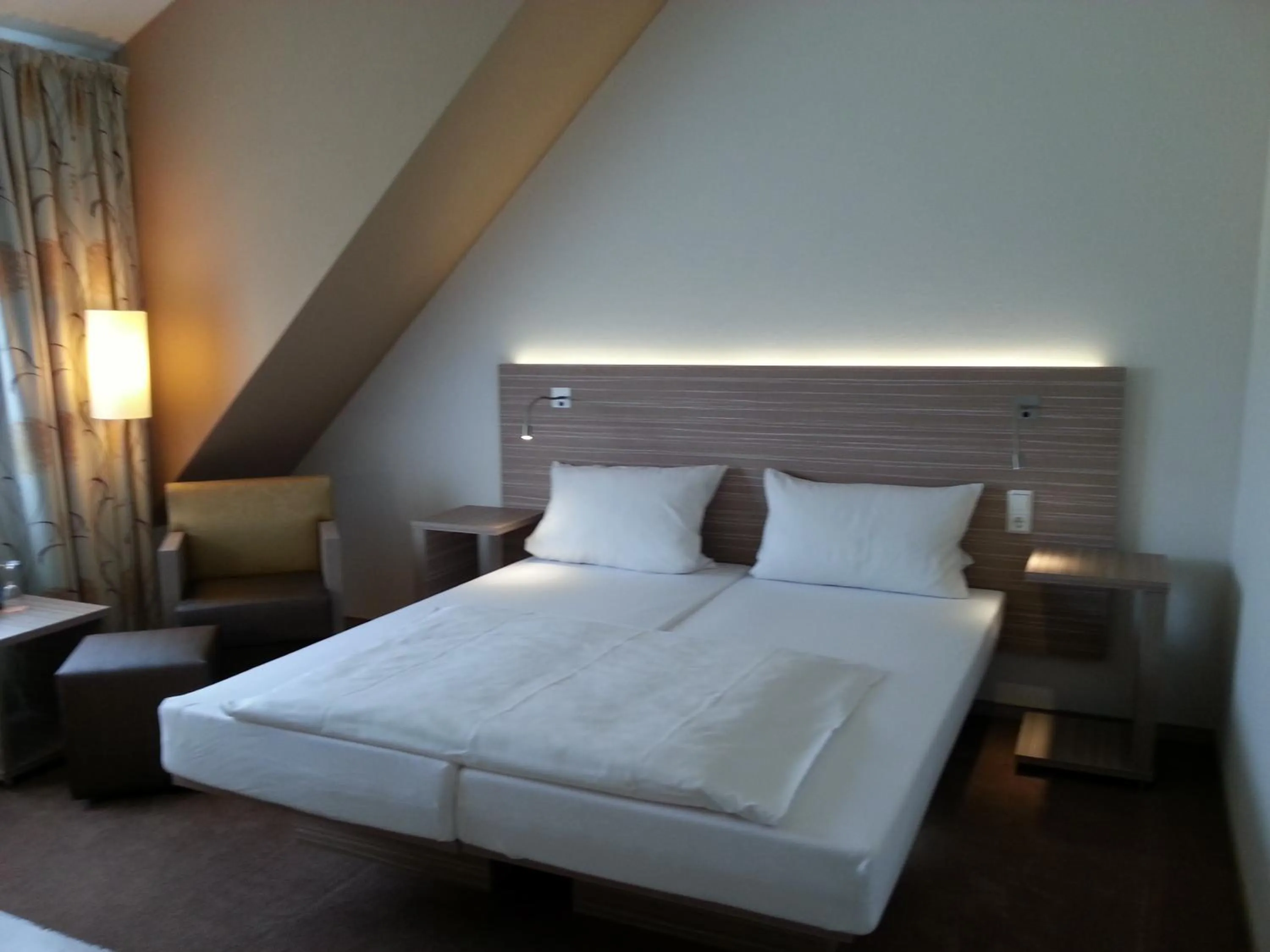 Single Room in Hotel Restaurant Itzumer Paß