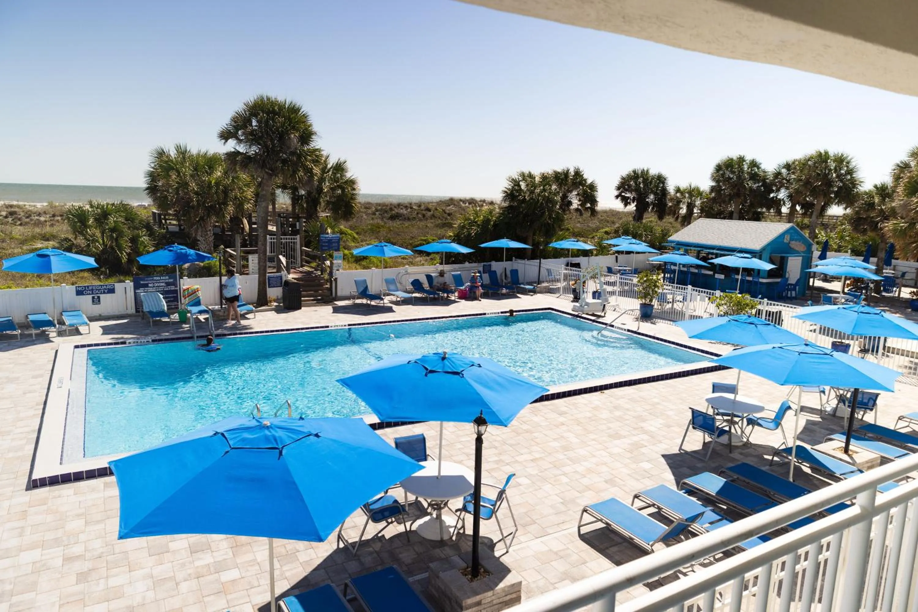 King Room with Pool View in Guy Harvey Resort on Saint Augustine Beach