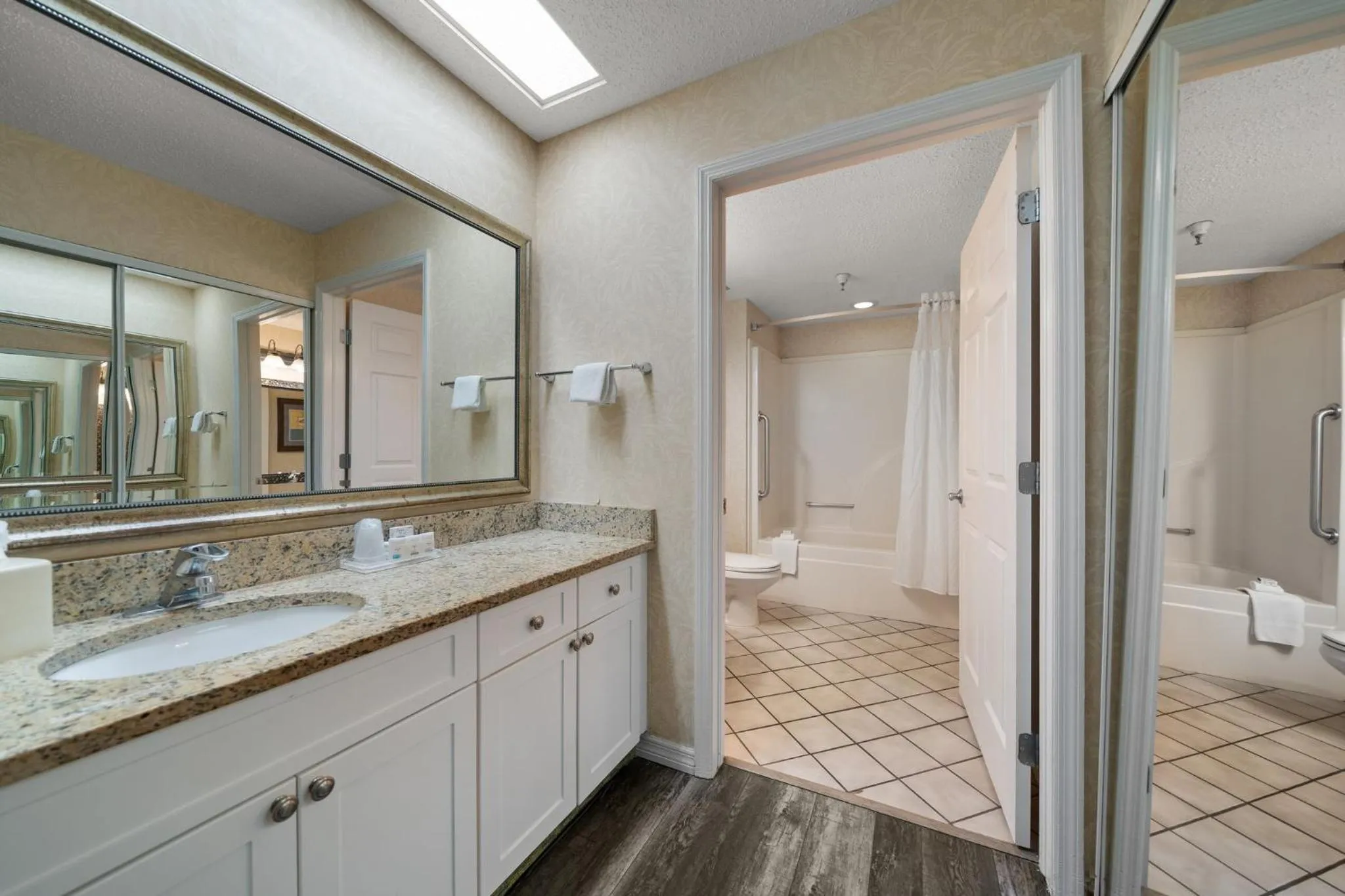 One-Bedroom Suite with Marina View - Non-Smoking in Holiday Inn & Suites Clearwater Beach S-Harbourside