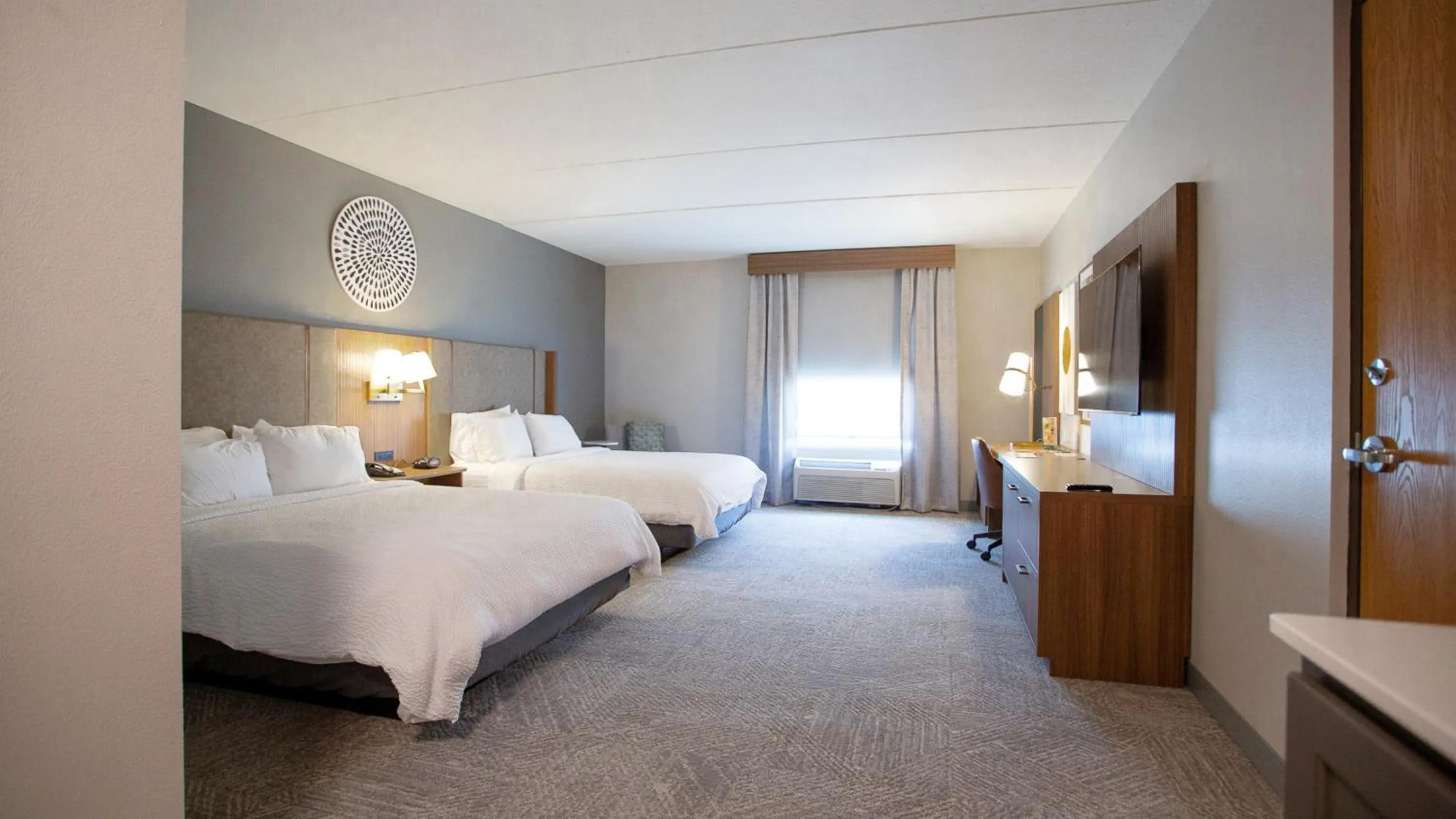 Standard Queen Room with Two Queen Beds - Communications Accessible in Holiday Inn Midland by IHG