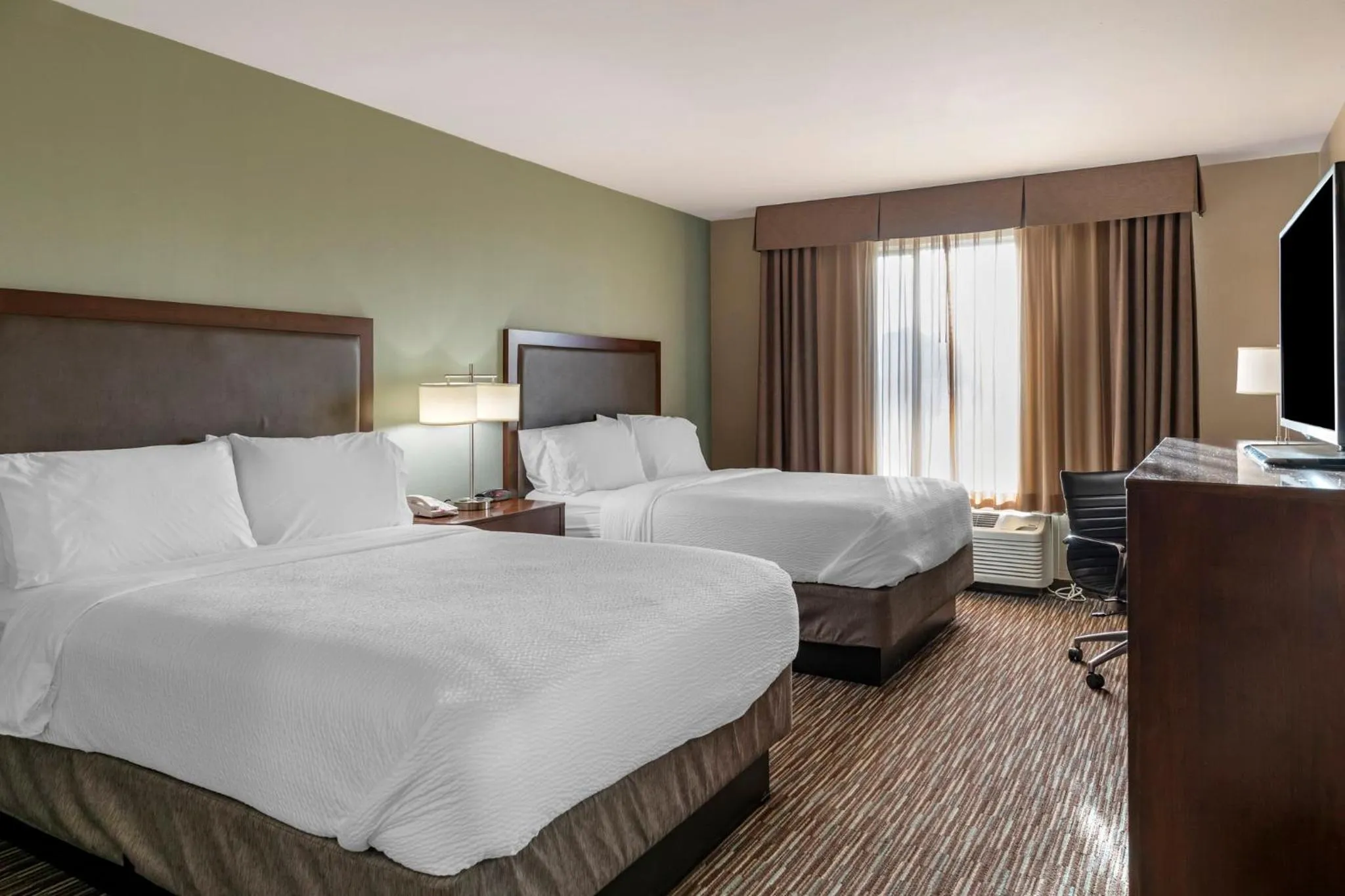 Standard Queen Room with Two Queen Beds in Holiday Inn Express & Suites Indio - Coachella Valley by IHG