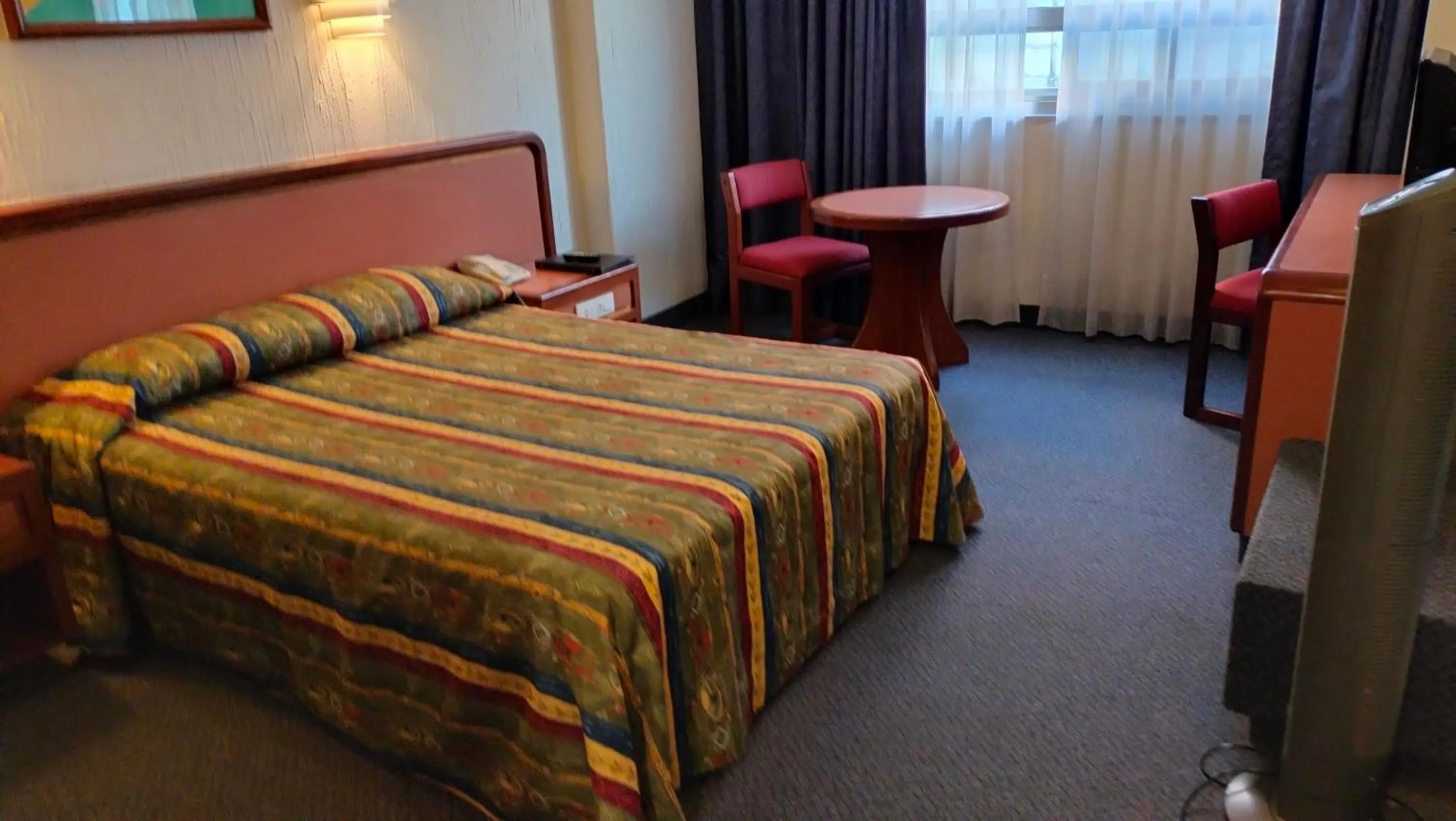 Standard Queen Room - single occupancy in Hotel Metropol