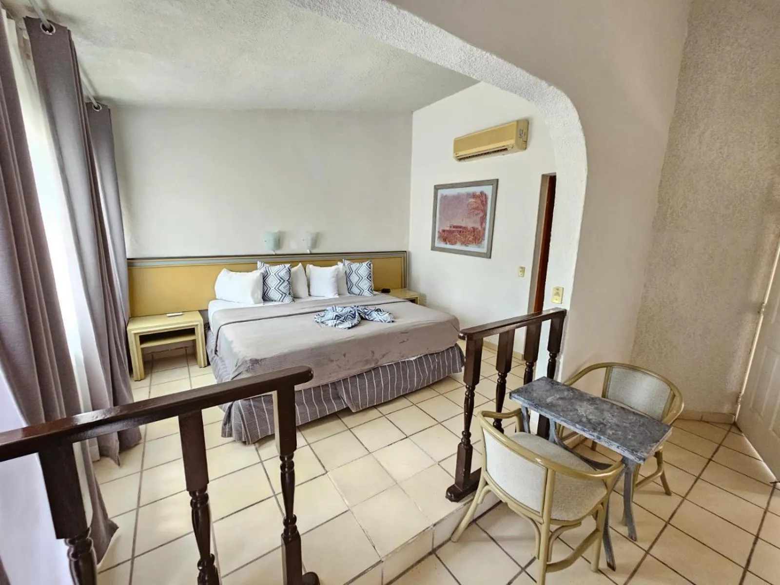 Standard King Room in Buena Vista Oceanfront & Hot Springs Resort