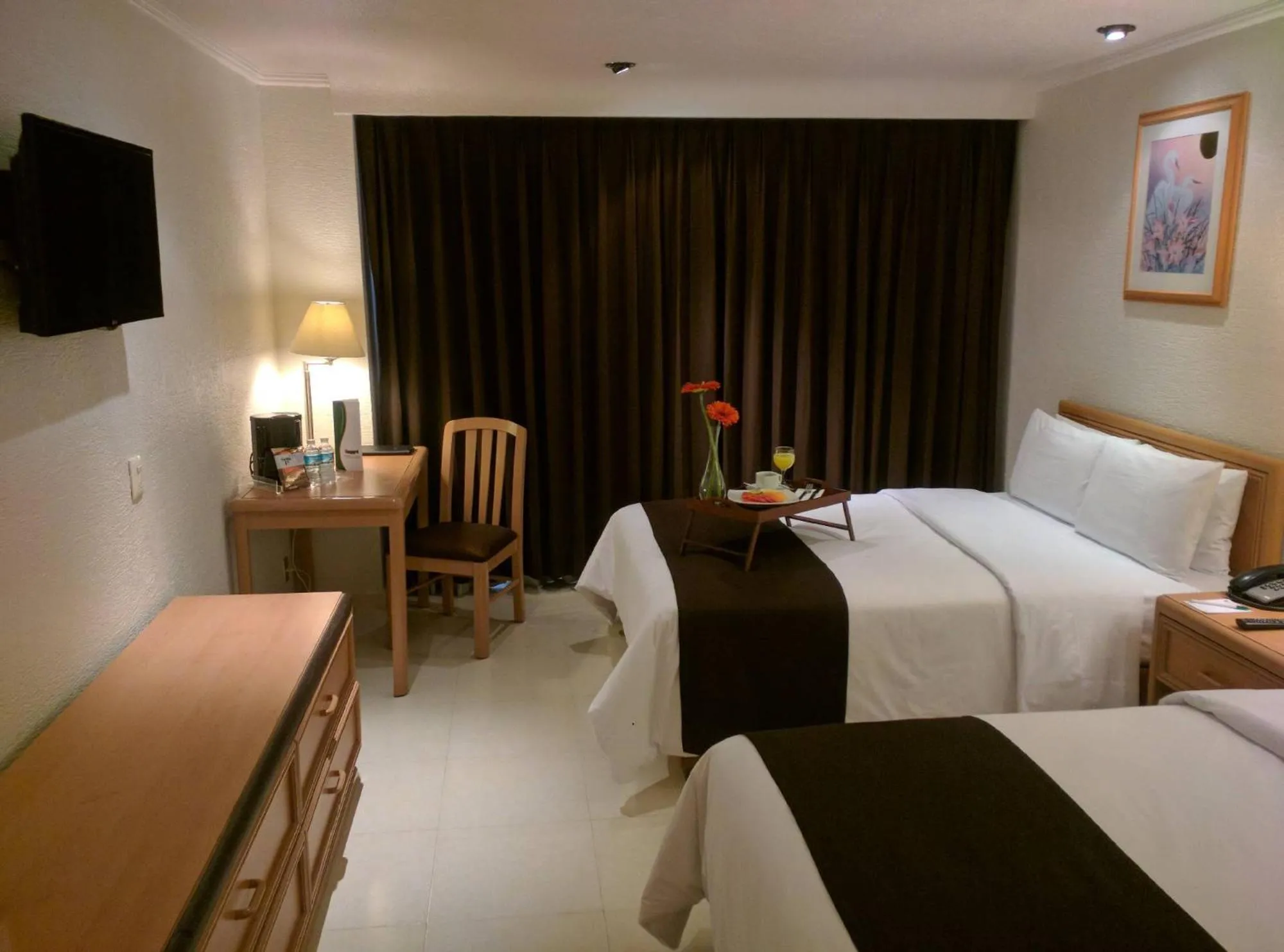 Standard Double Room with Two Double Beds in Hotel PF