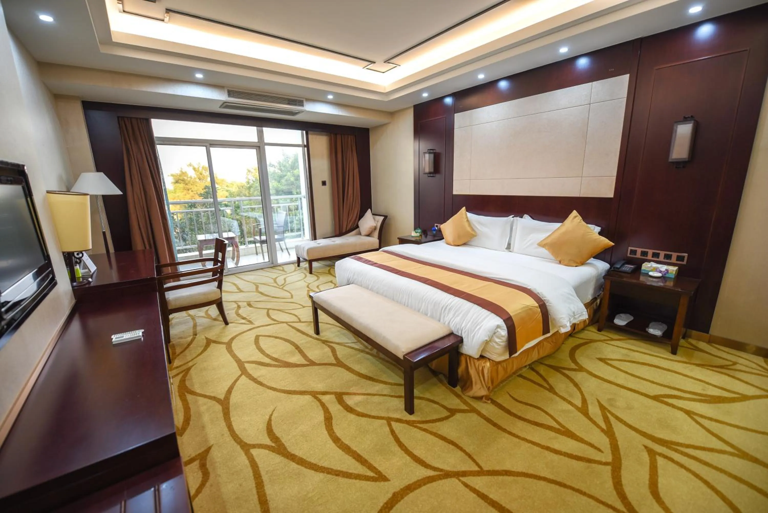 Deluxe Double Room - single occupancy in Kololo Courts Hotel and Restaurant Kampala