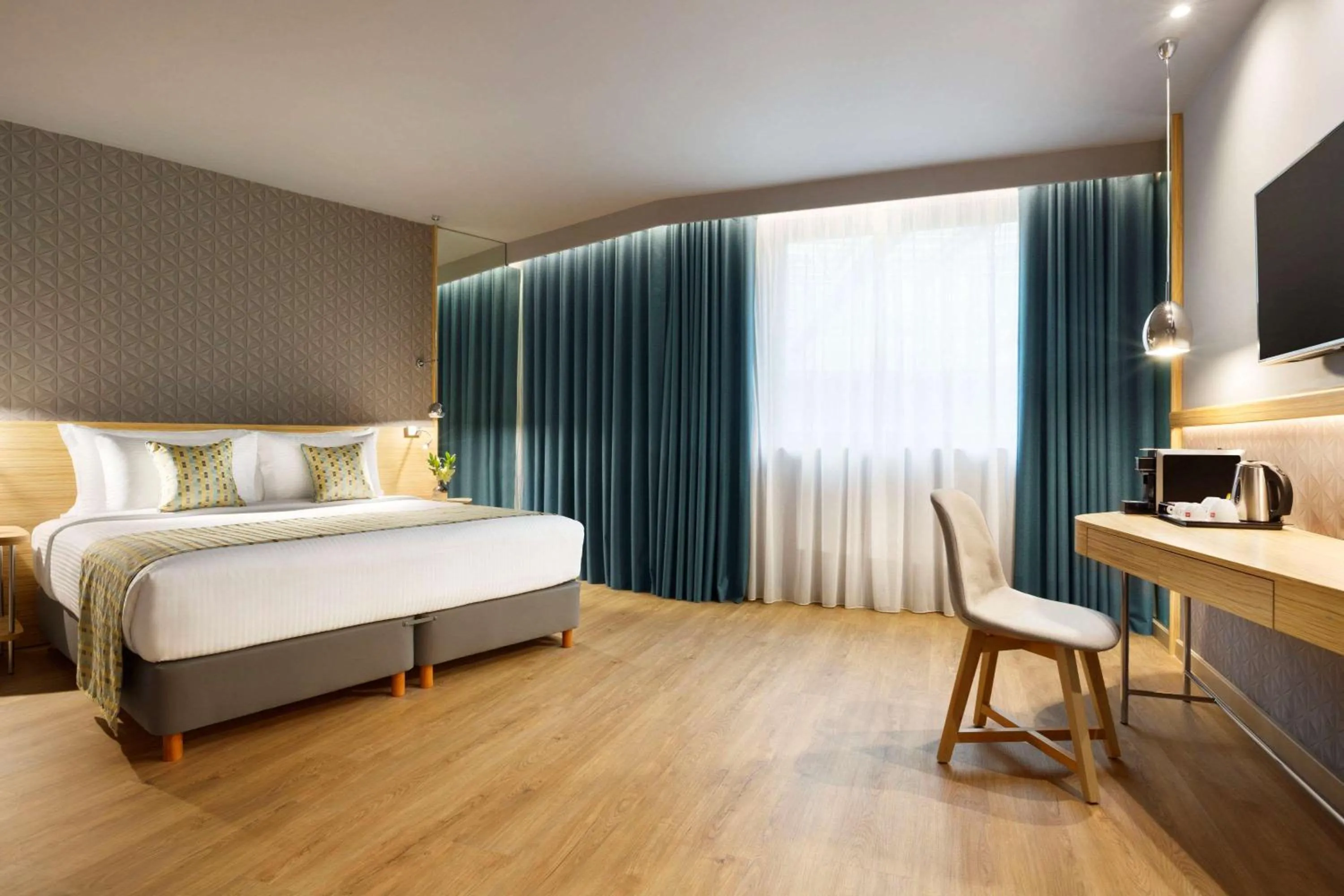 Standard Double Room with City View - Disability Access in Zeus Wyndham Grand Athens