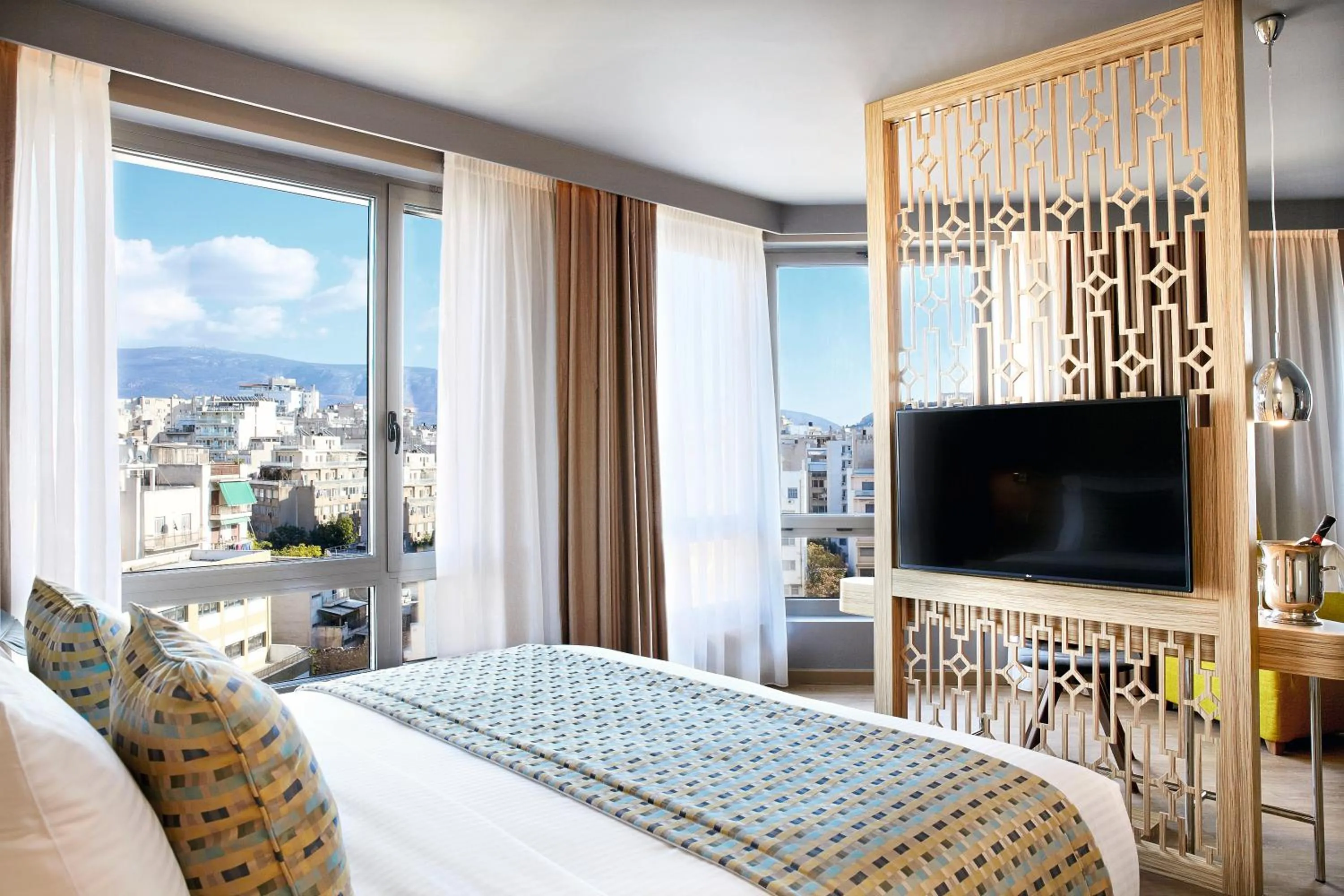 Junior Suite with Acropolis View in Zeus Wyndham Grand Athens
