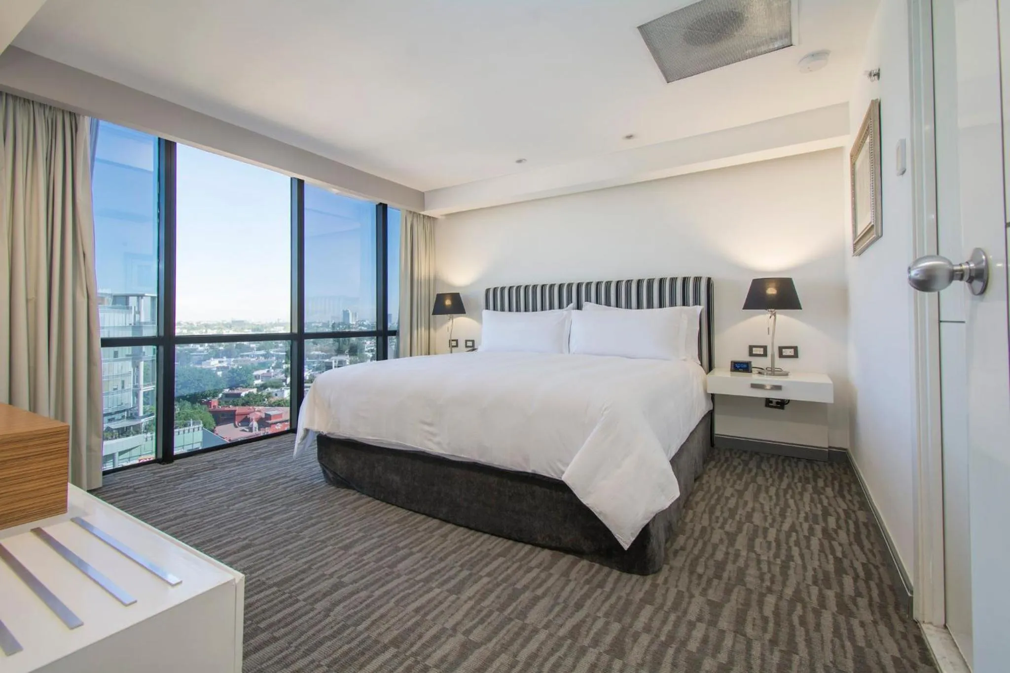 Classic Room in Presidente InterContinental Guadalajara by IHG