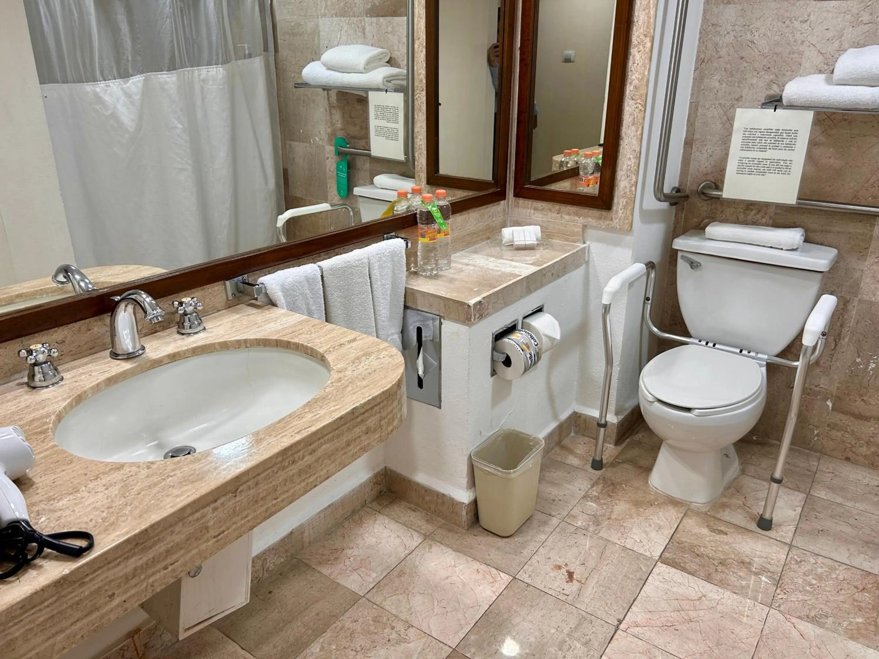Standard Double Room with Two Double Beds - Disability Access in Holiday Inn Merida, an IHG Hotel
