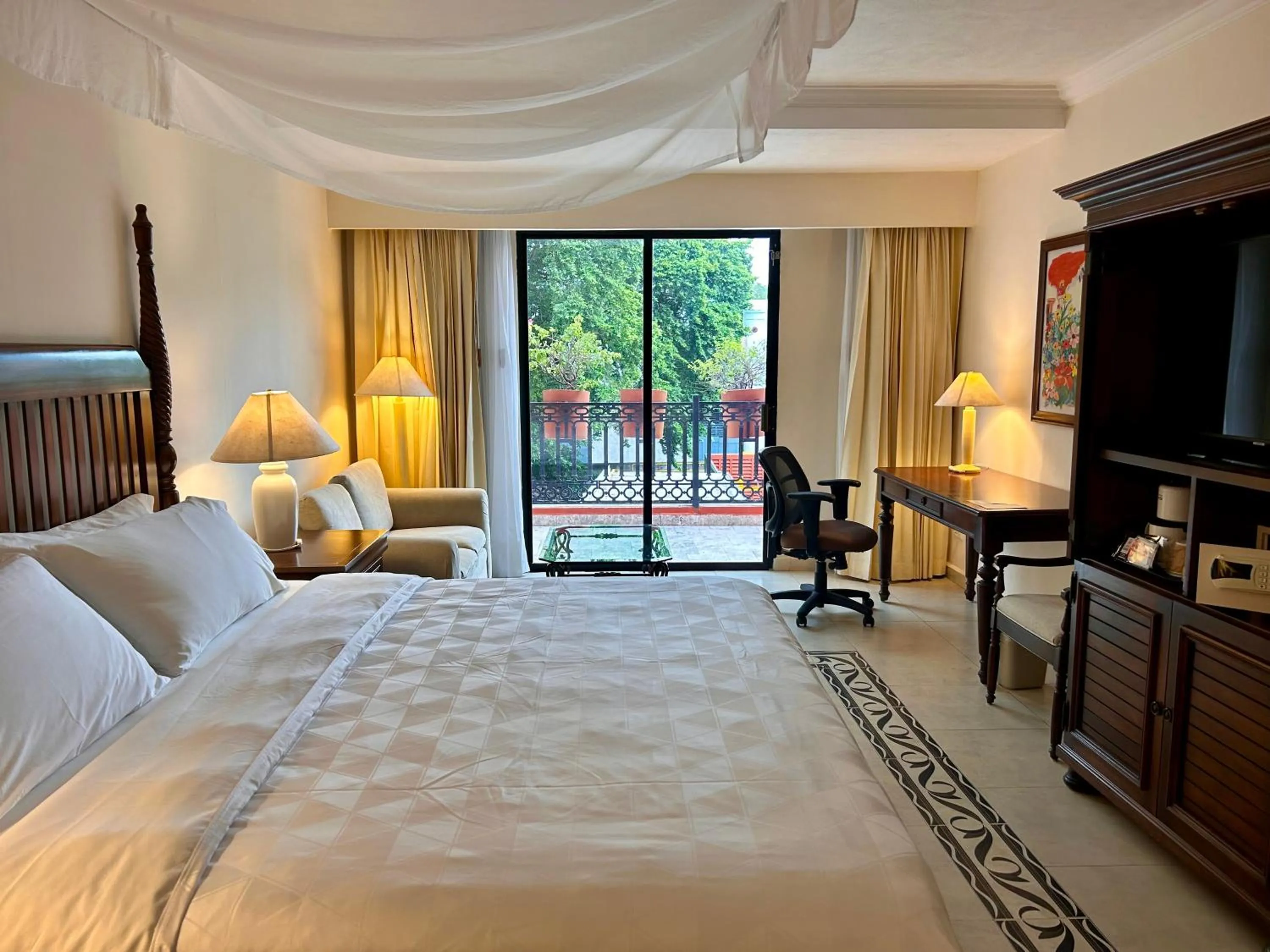 Premium King Room in Holiday Inn Merida by IHG