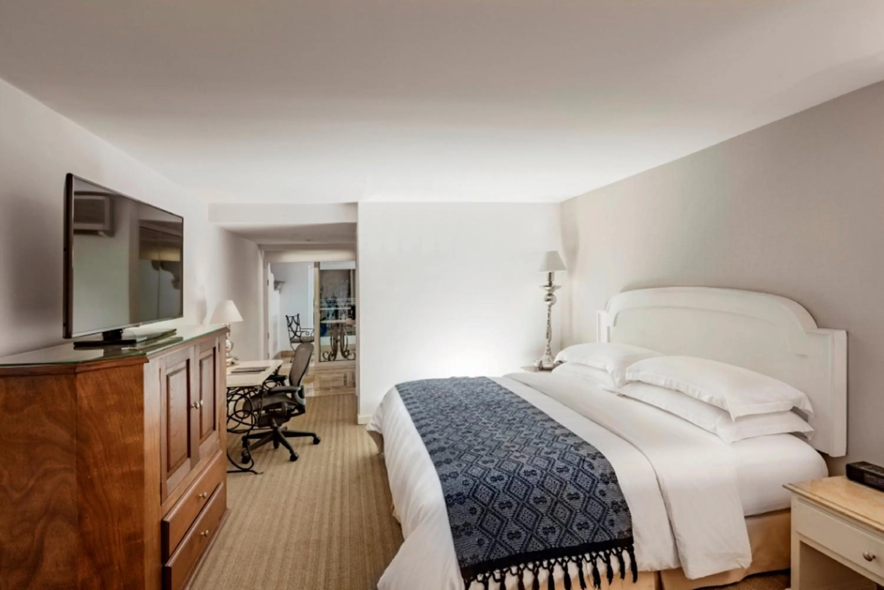 Classic King Room in Presidente InterContinental Puebla by IHG