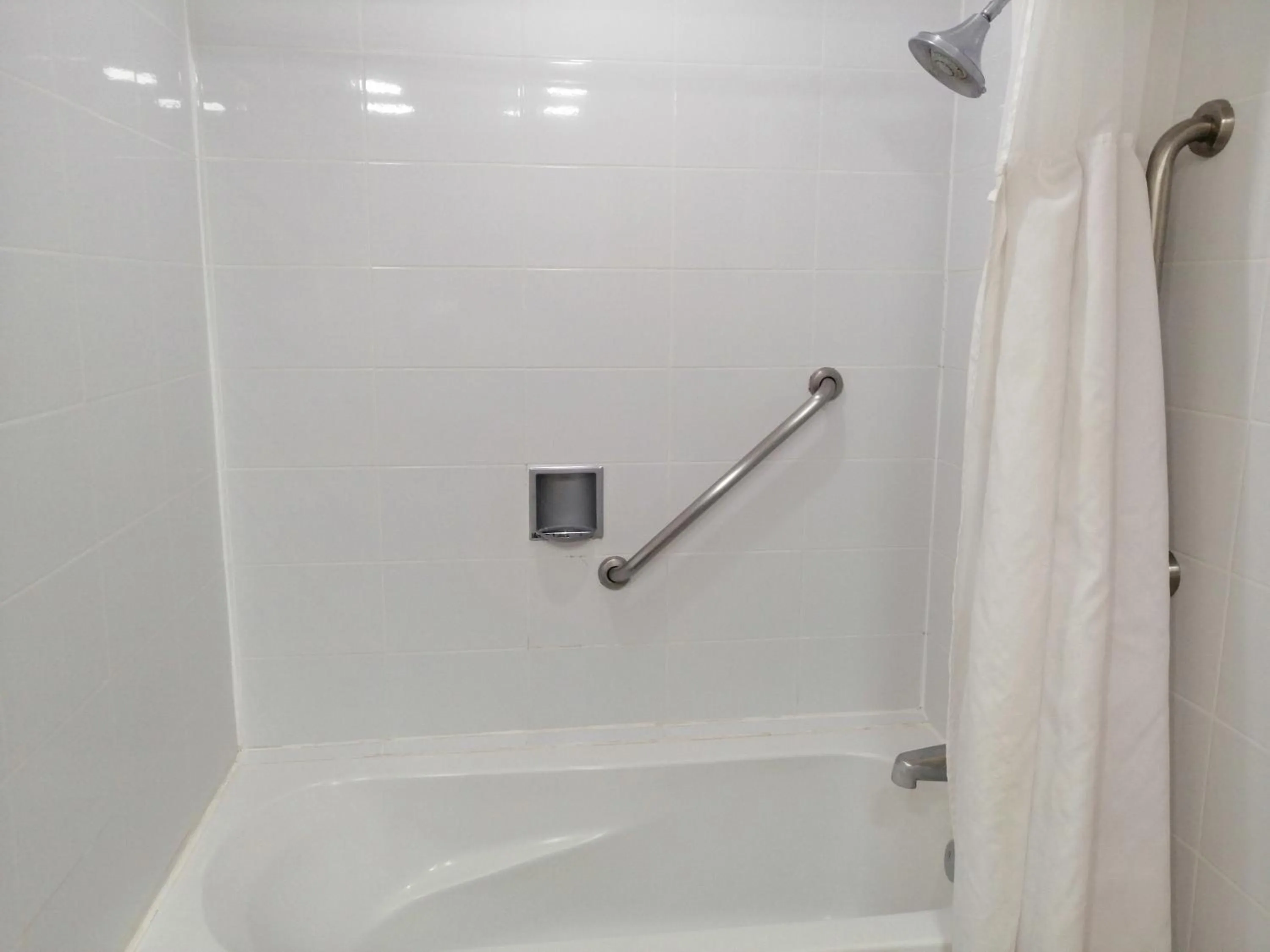 Deluxe King Suite with Hearing Accessible Tub - Non-Smoking in Holiday Inn Express Mexico Reforma by IHG