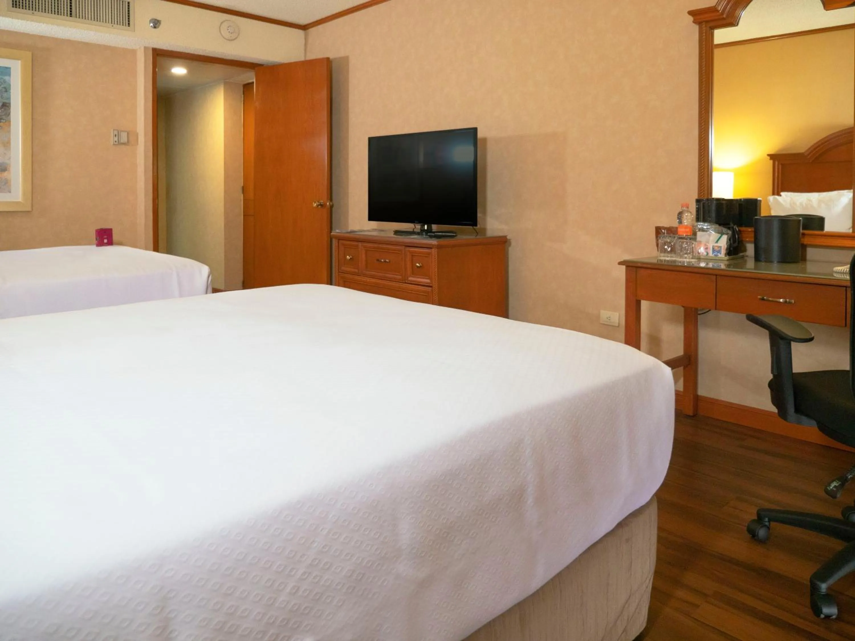 Standard Queen Room with Two Queen Beds in Crowne Plaza Hotel Monterrey by IHG