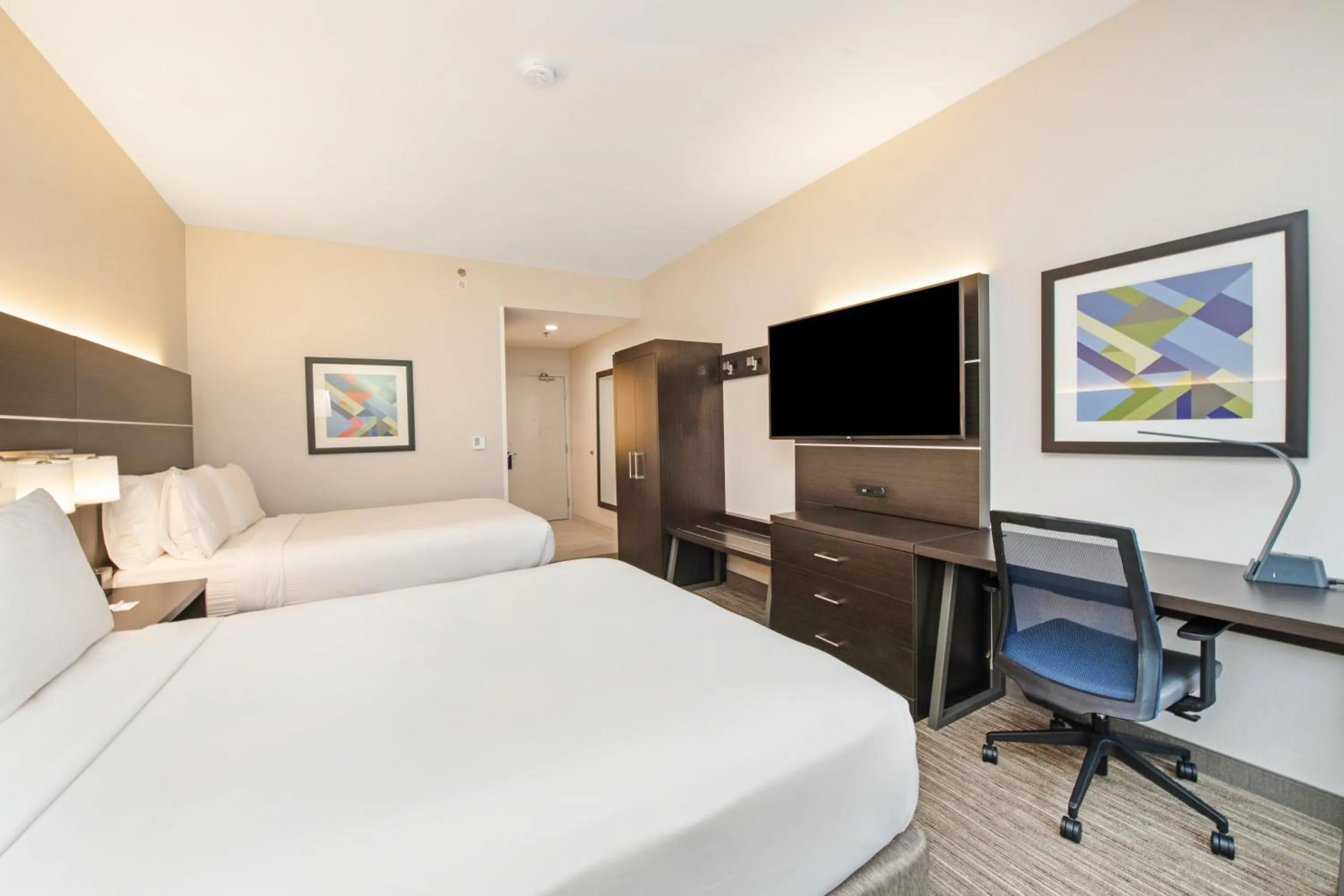 Queen Room with Two Queen Beds Hearing Accessible with Roll-In Shower - Non-Smoking in Holiday Inn Express - Delafield by IHG