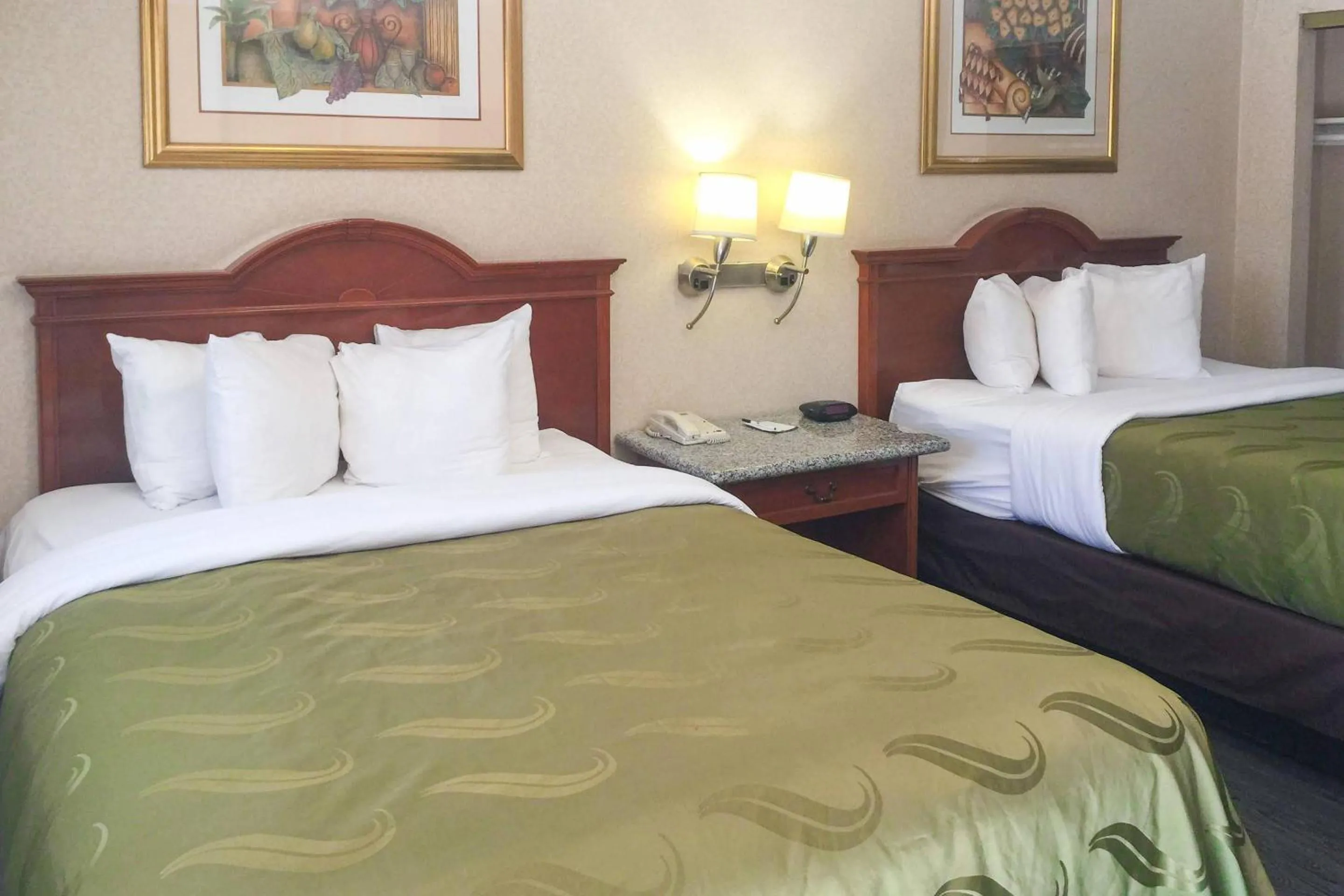 Deluxe Room, 2 Queen Beds, Kitchenette, Non Smoking in Quality Inn & Suites Oceanside Near Camp Pendleton