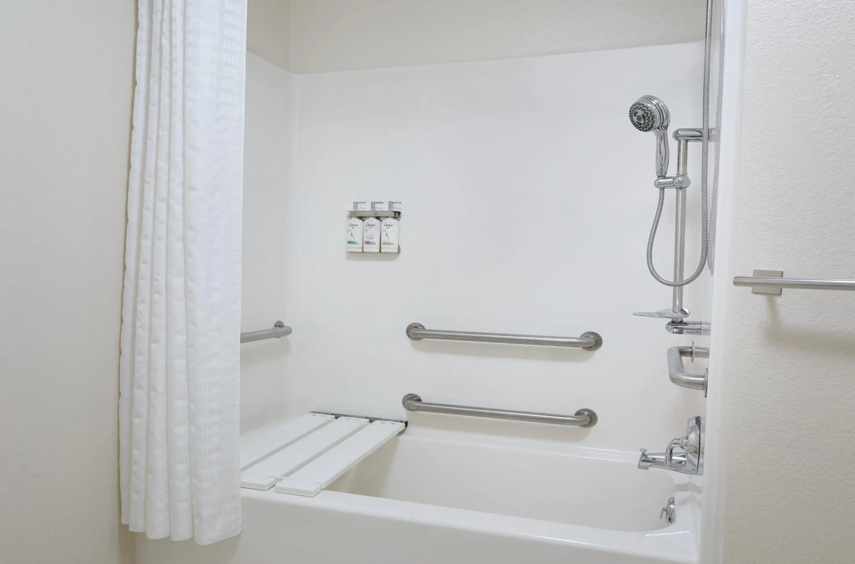 One-Bedroom Queen Suite - Disability Access in Candlewood Suites Milwaukee Airport - Oak Creek by IHG