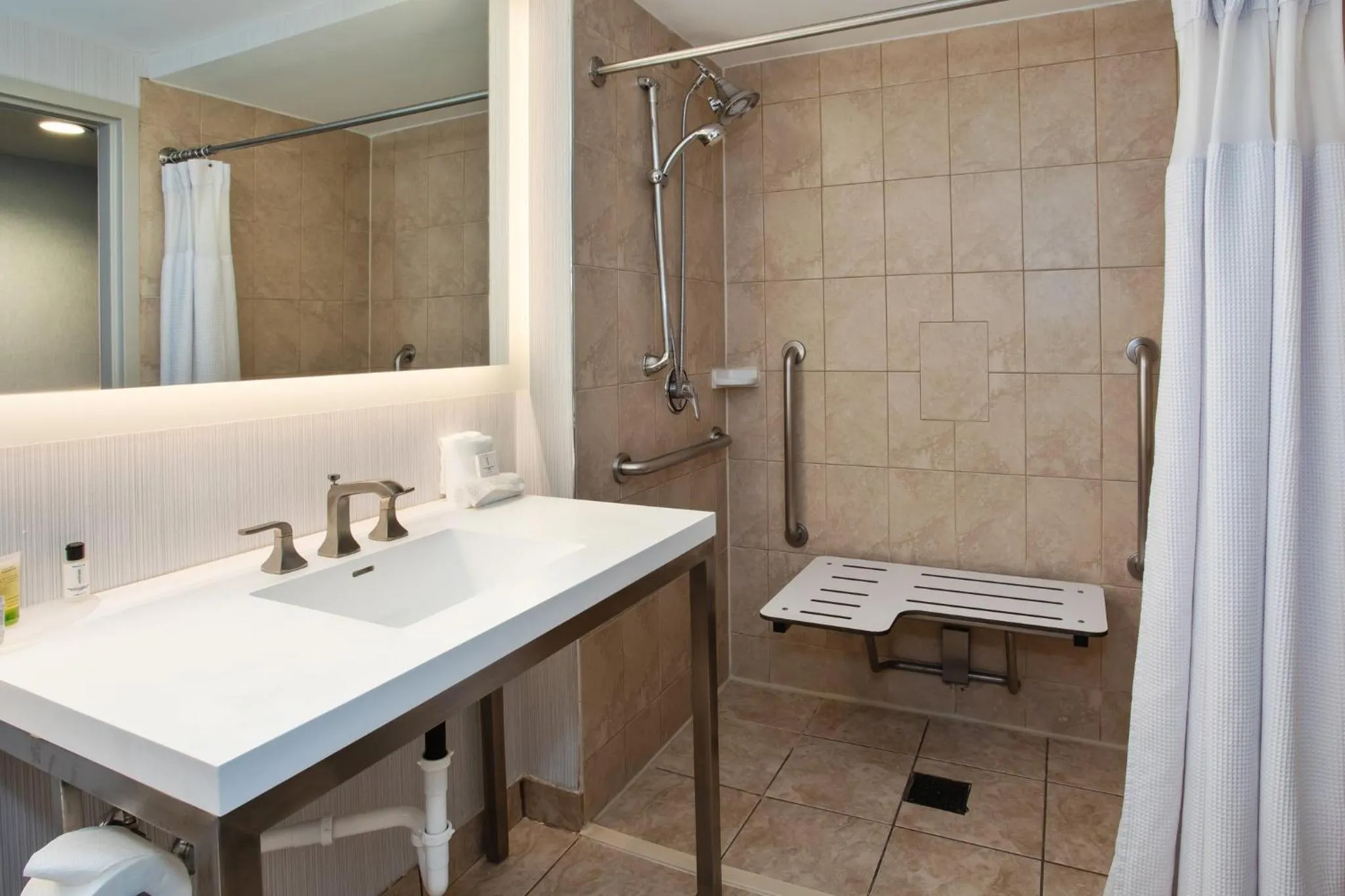 Standard Queen Room with Two Queen Beds and Roll-In Shower - Mobility Access in Crowne Plaza Chicago-Northbrook, an IHG Hotel