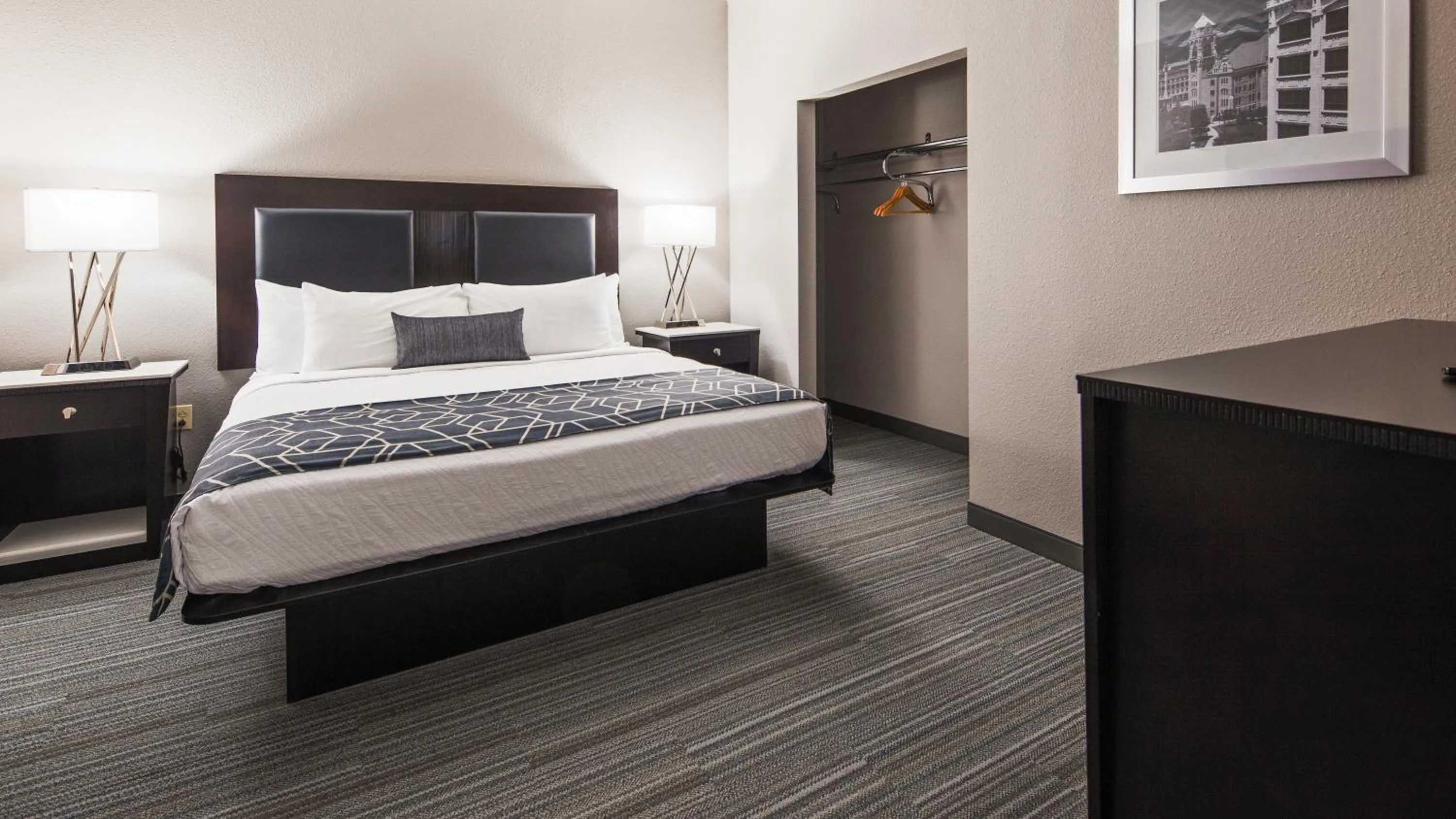 King Suite in Best Western Plus Wilkes Barre-Scranton Airport Hotel