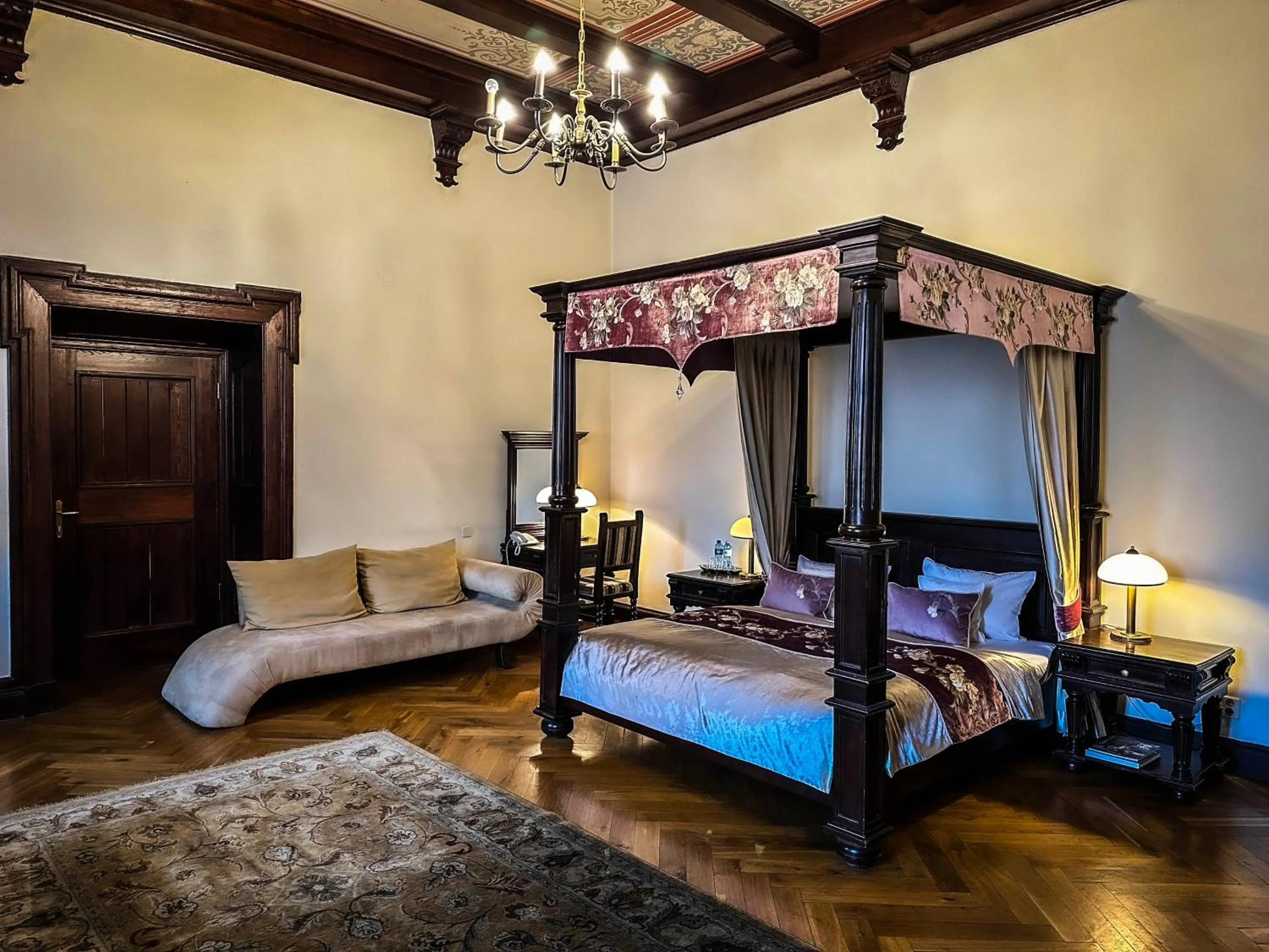 One-Bedroom Apartment in Zamek Kliczków