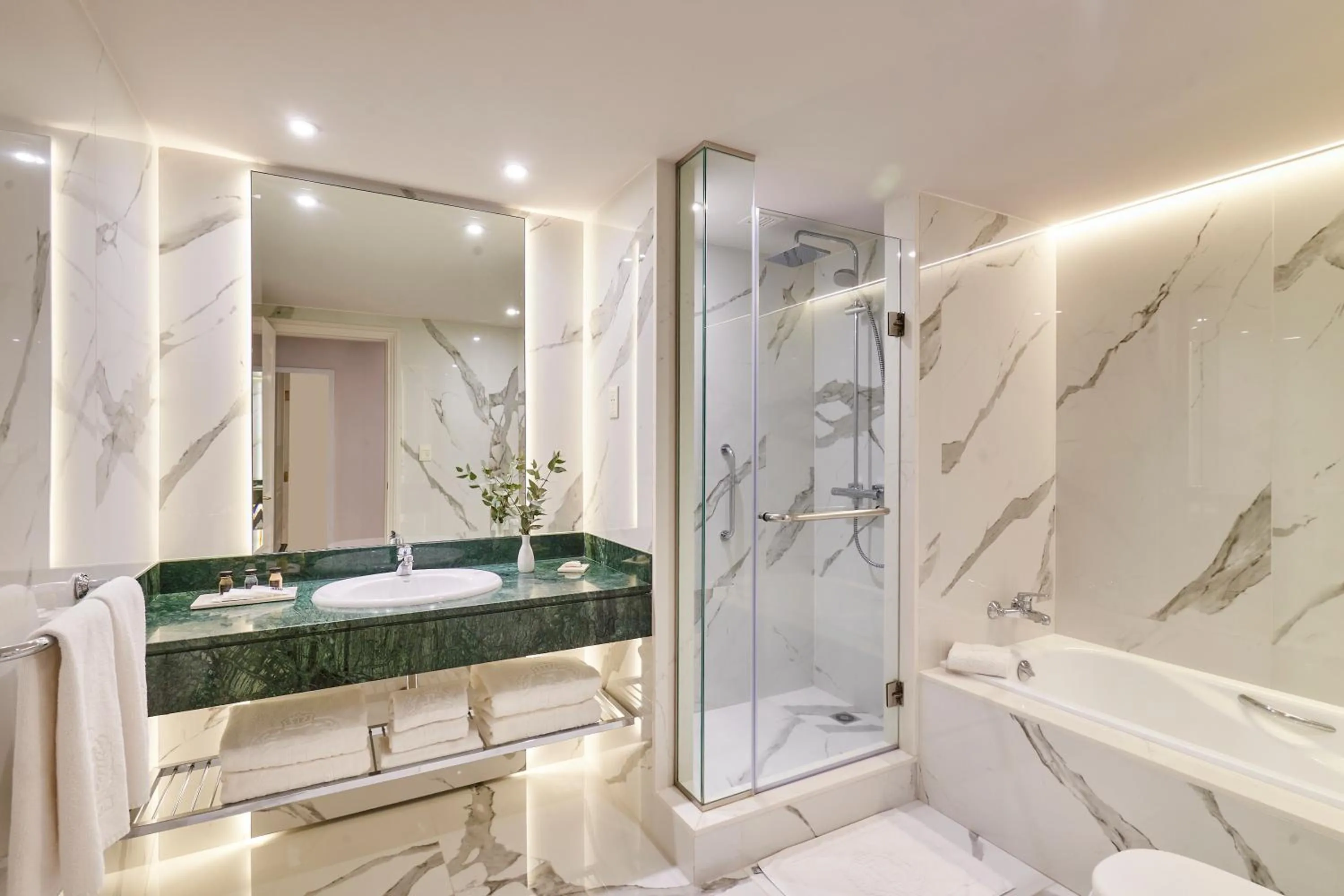 Deluxe Twin Room - single occupancy in Emperador Hotel Buenos Aires