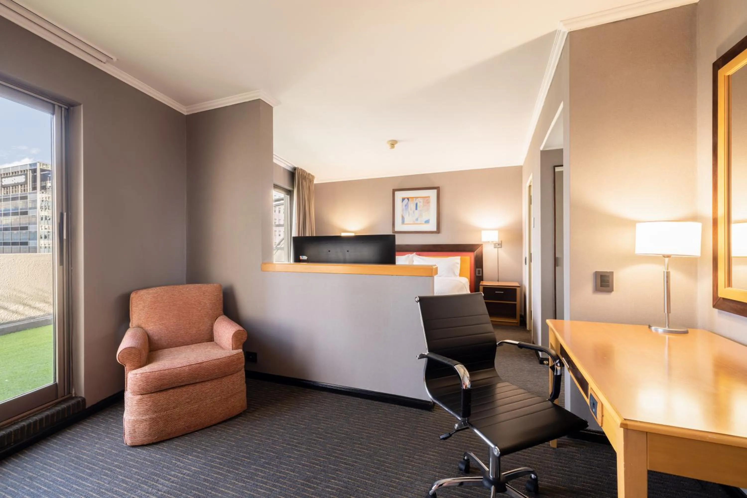 King Suite with City View in Holiday Inn Express Puerto Madero by IHG