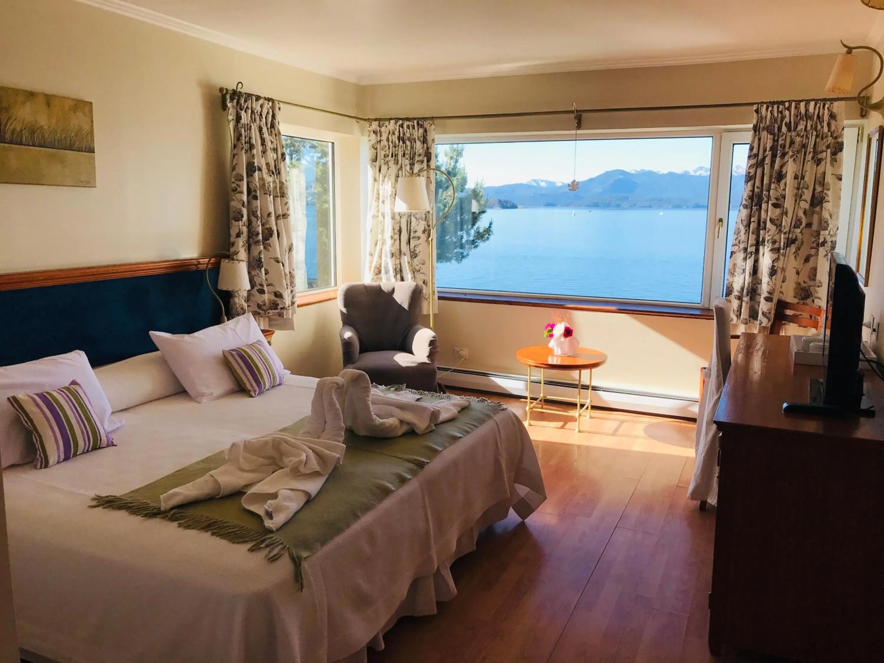 Double Room with Lake View in Sol del Nahuel - Hotel & Spa