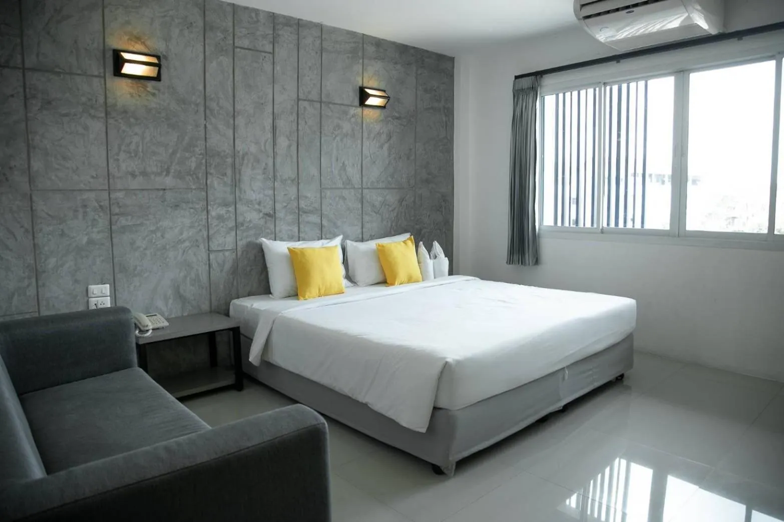 Deluxe King Room in Bun Hotel