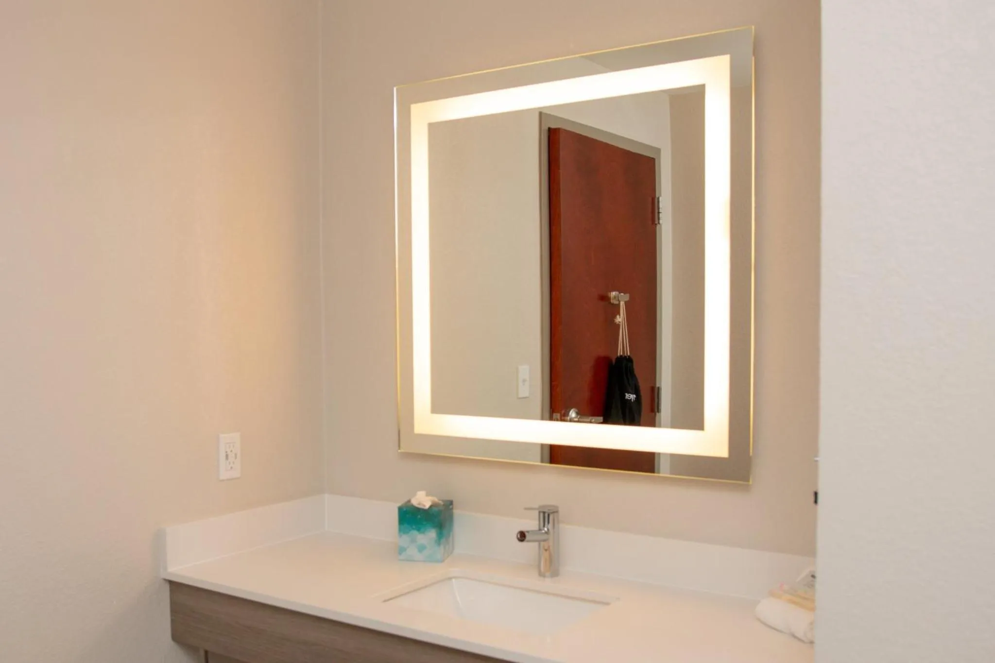 Two-Bedroom Suite in Holiday Inn Express & Suites Albany Airport Area - Latham by IHG