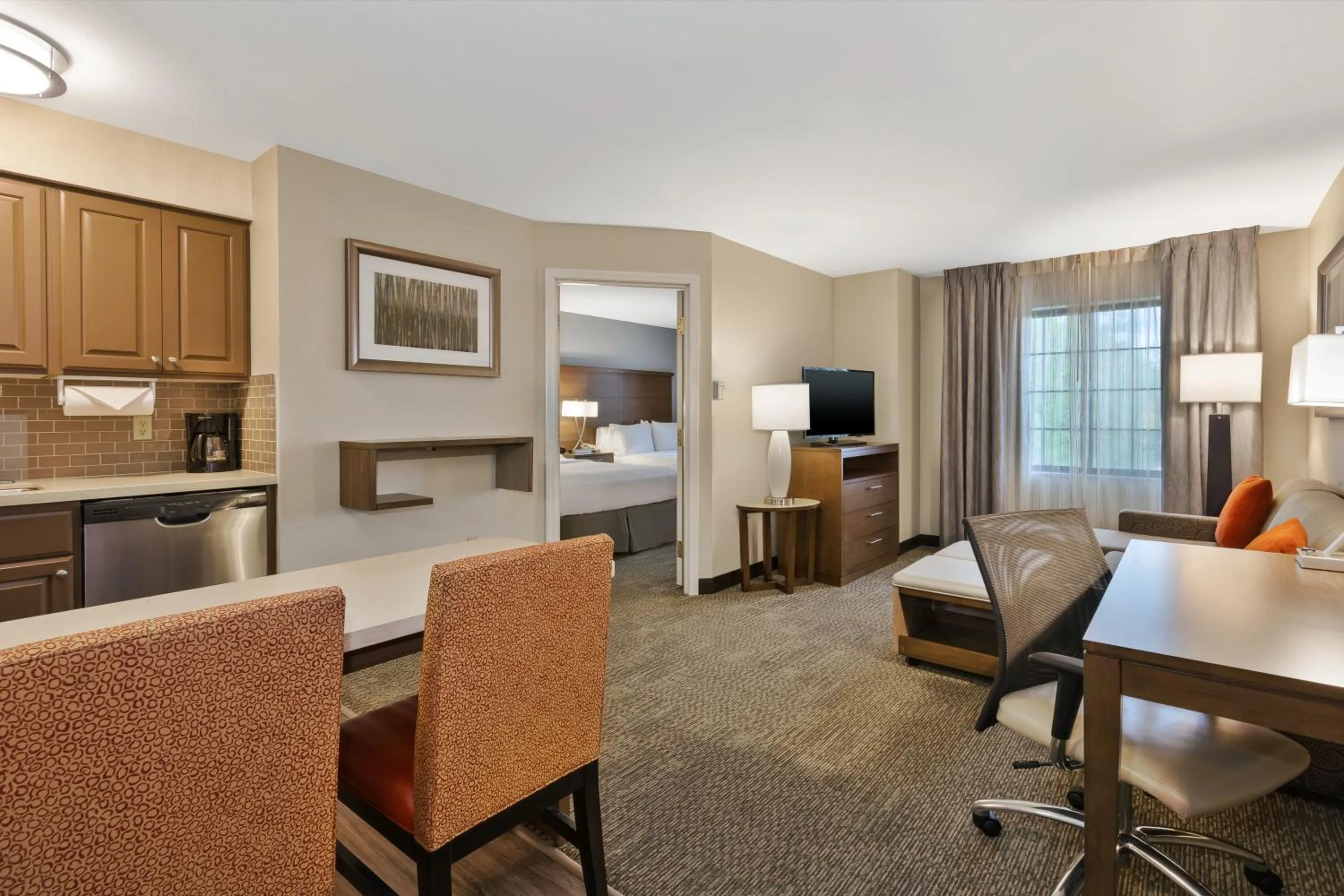 One-Bedroom Queen Suite in Staybridge Suites Kalamazoo by IHG