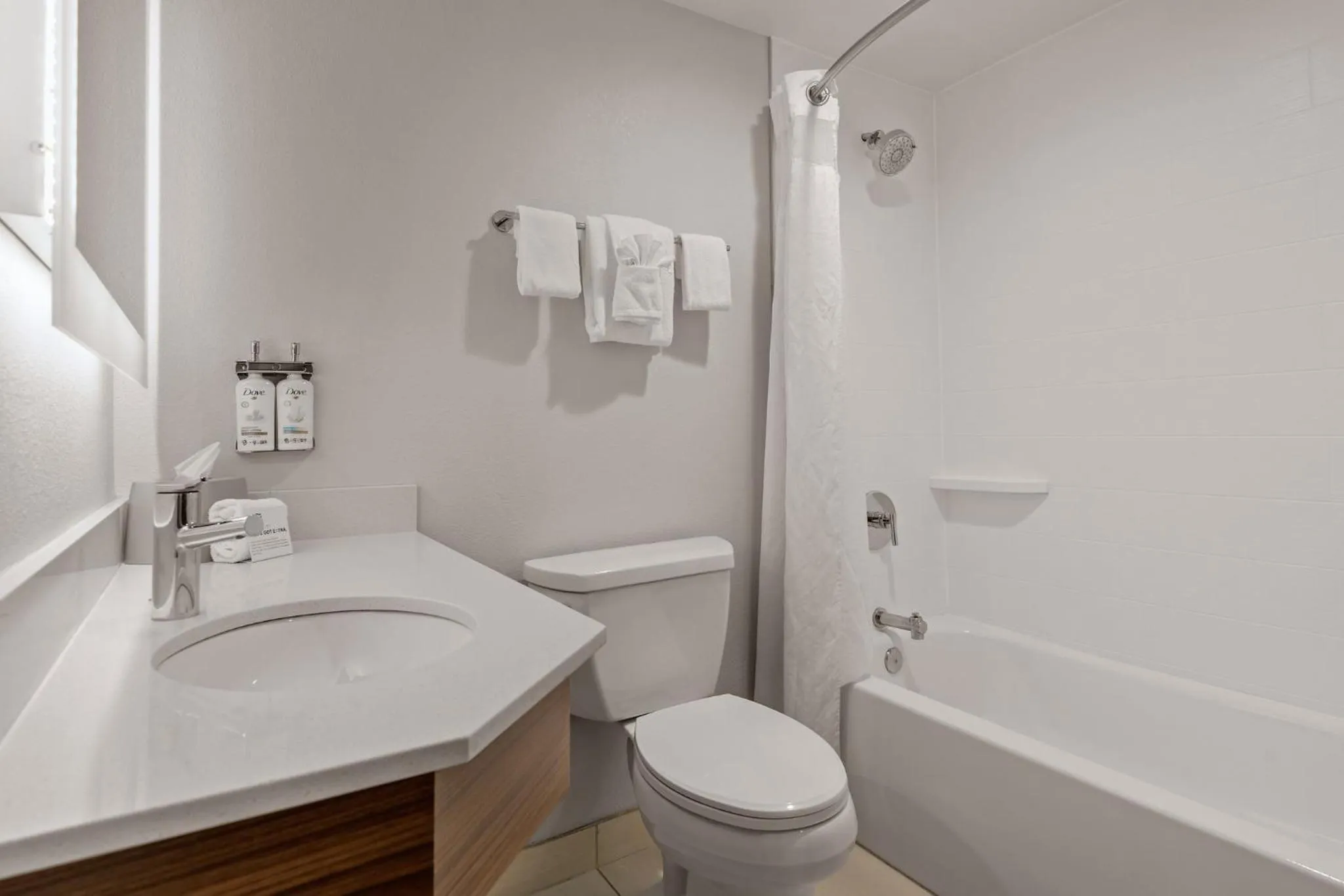 Deluxe Double Room with Two Double Beds - Non-Smoking in Holiday Inn Express Hershey-Harrisburg Area by IHG