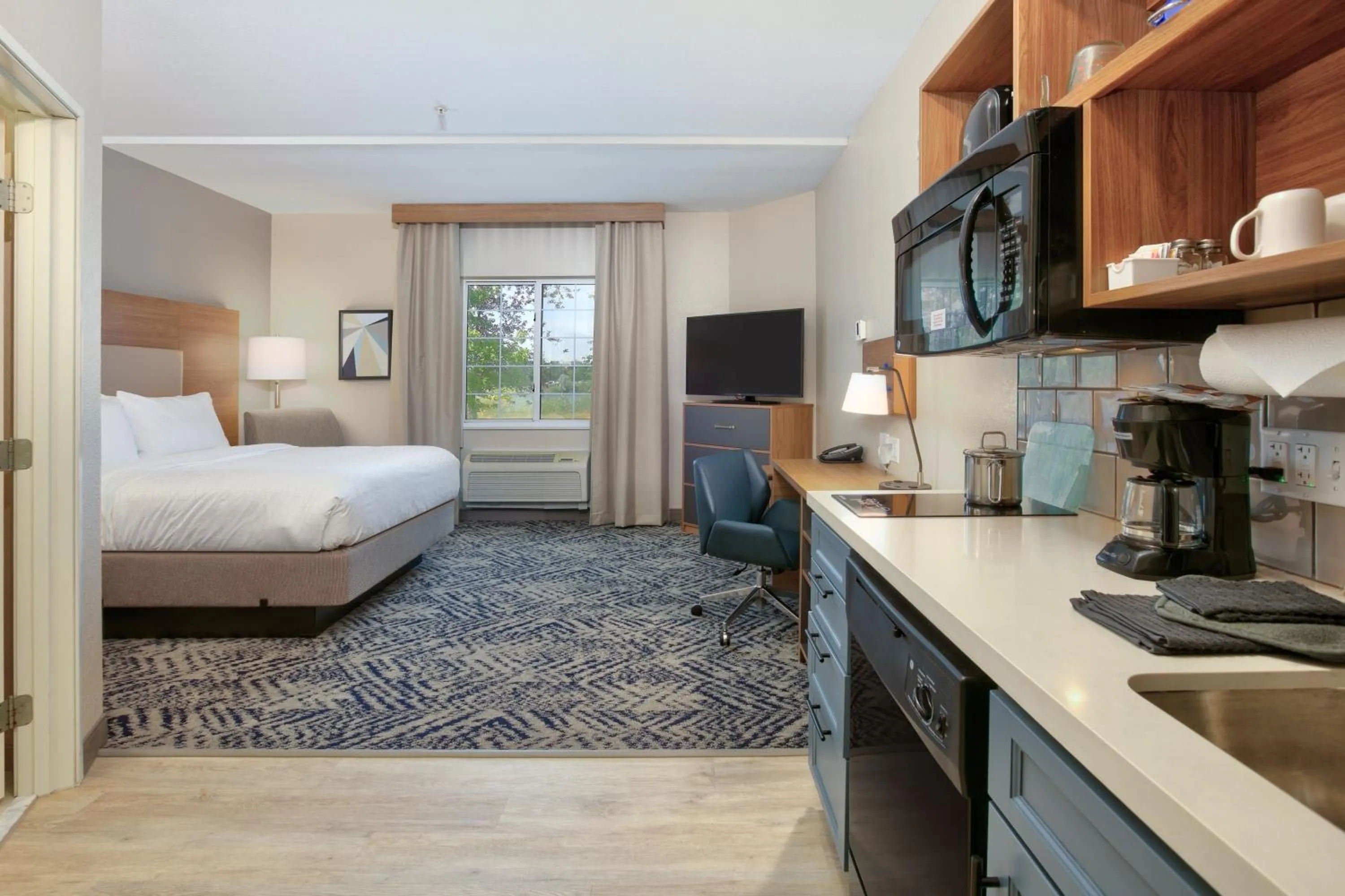 Studio Queen Suite in Candlewood Suites Idaho Falls by IHG