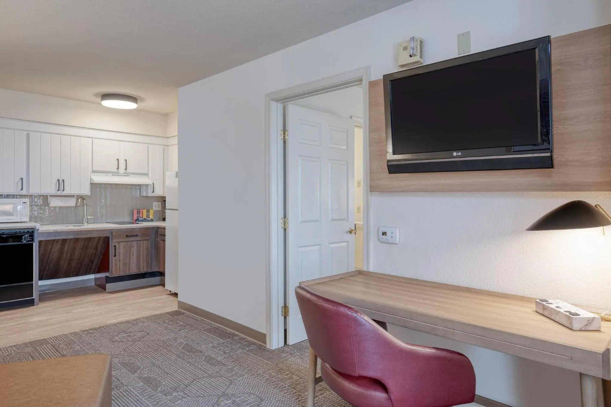 One-Bedroom King Suite with Roll-In Shower in Staybridge Suites Allentown Airport Lehigh Valley by IHG