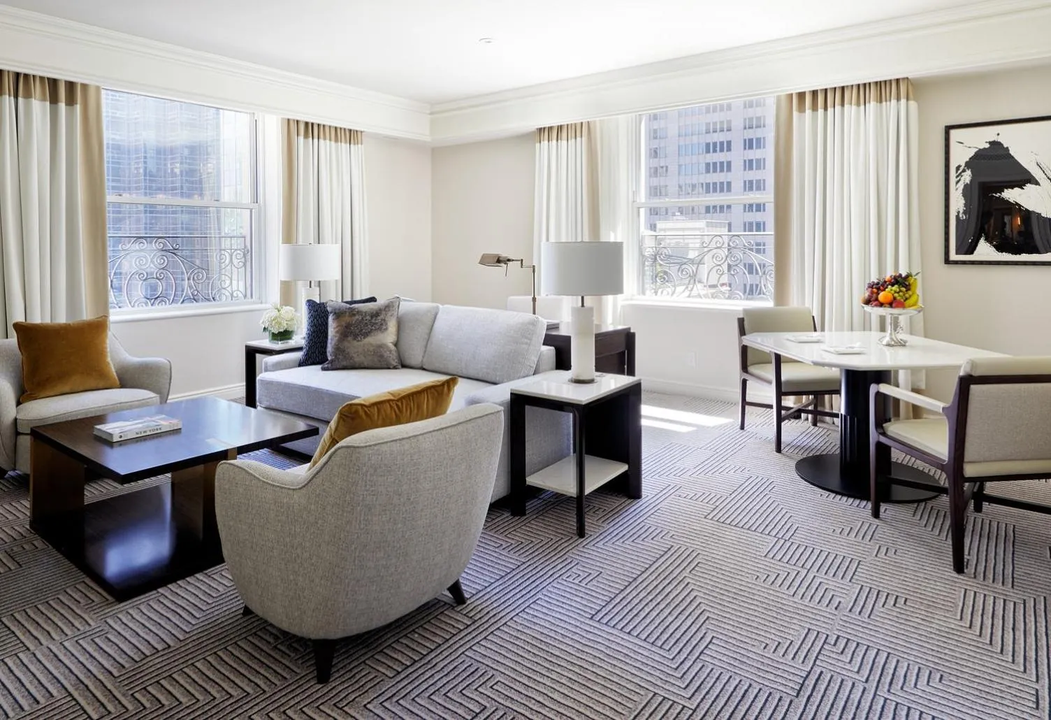 Deluxe King Suite in The Peninsula New York