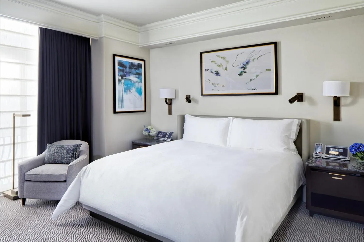 Deluxe King Room in The Peninsula New York