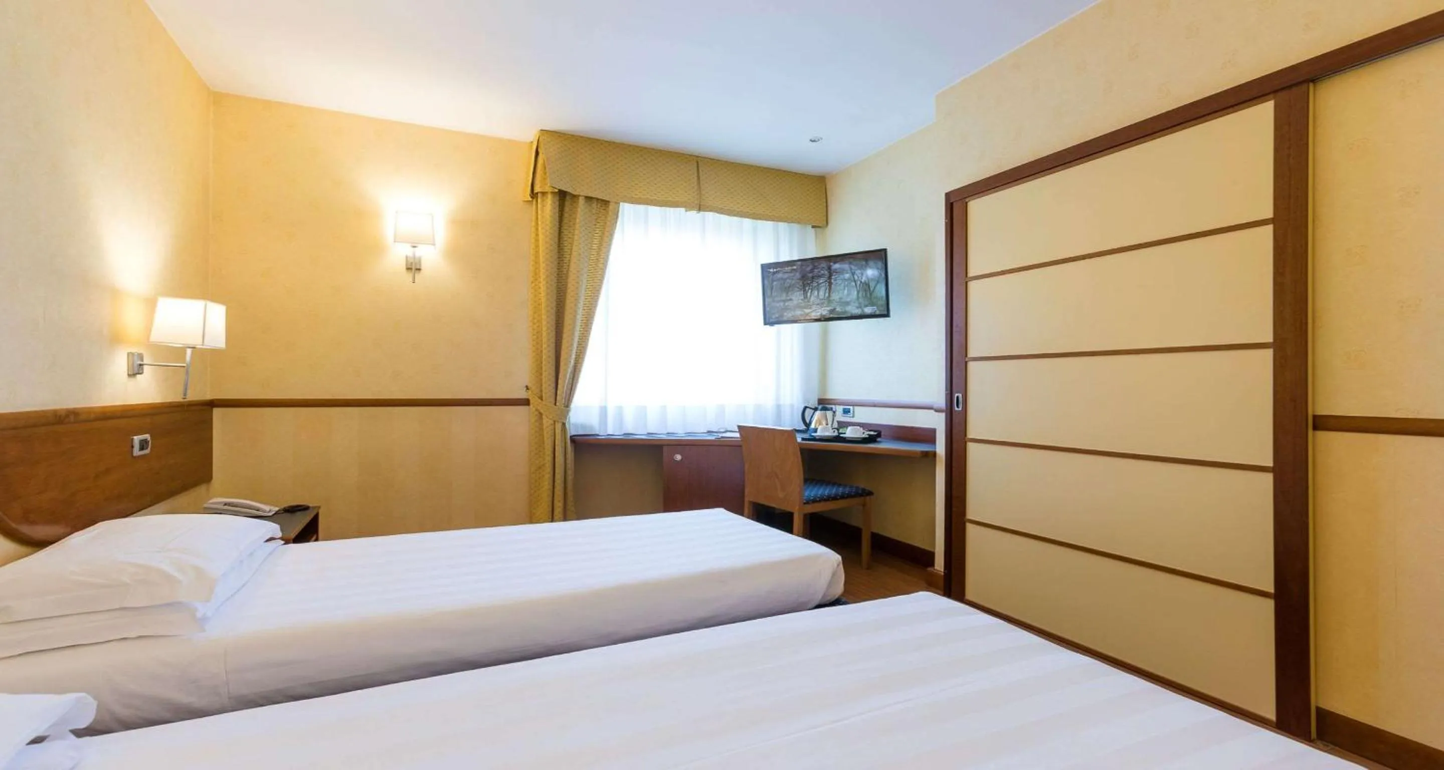 Classic Twin Room in Best Western Hotel I Colli