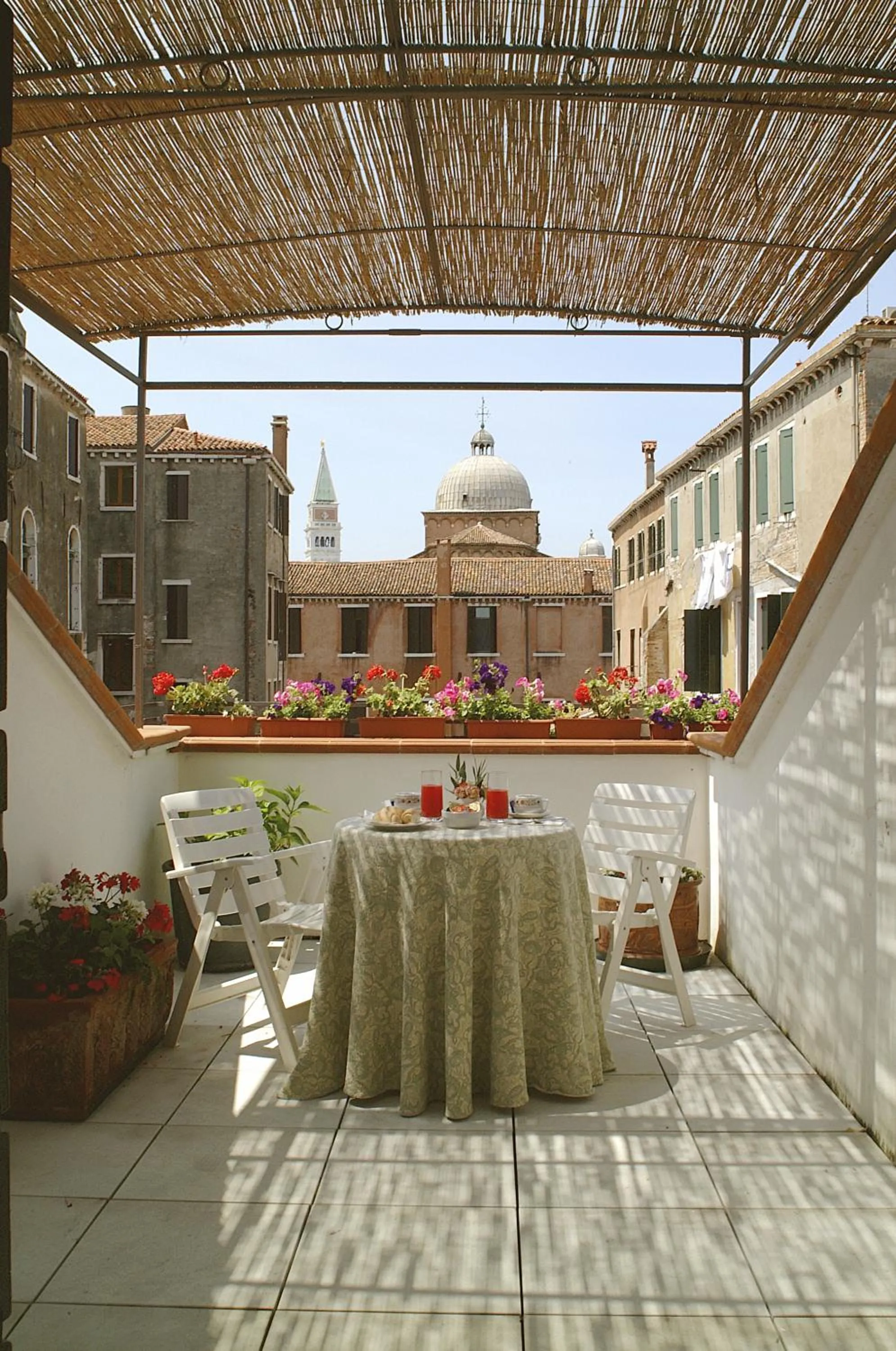 Superior Double or Twin Room with Terrace in Hotel Bisanzio