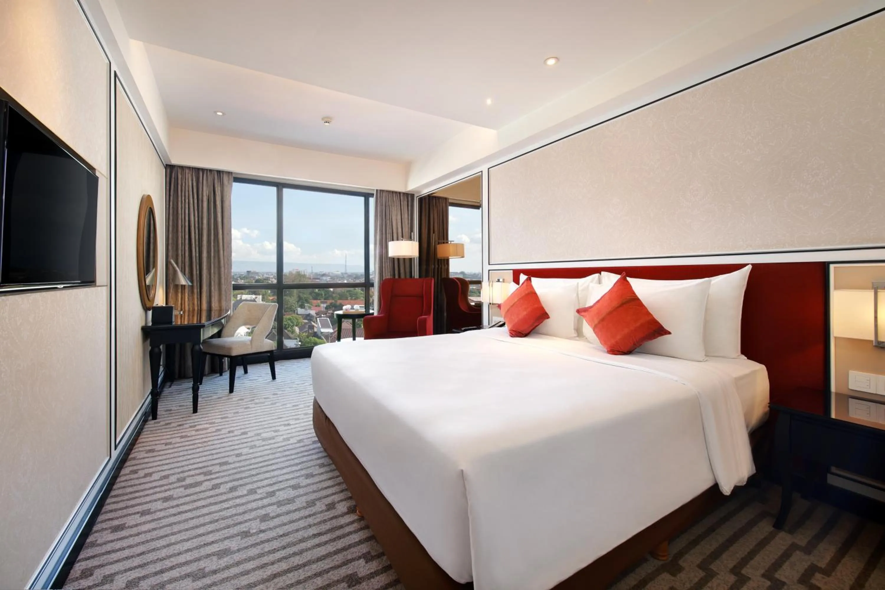 Deluxe King Room in Swiss-Belboutique Yogyakarta