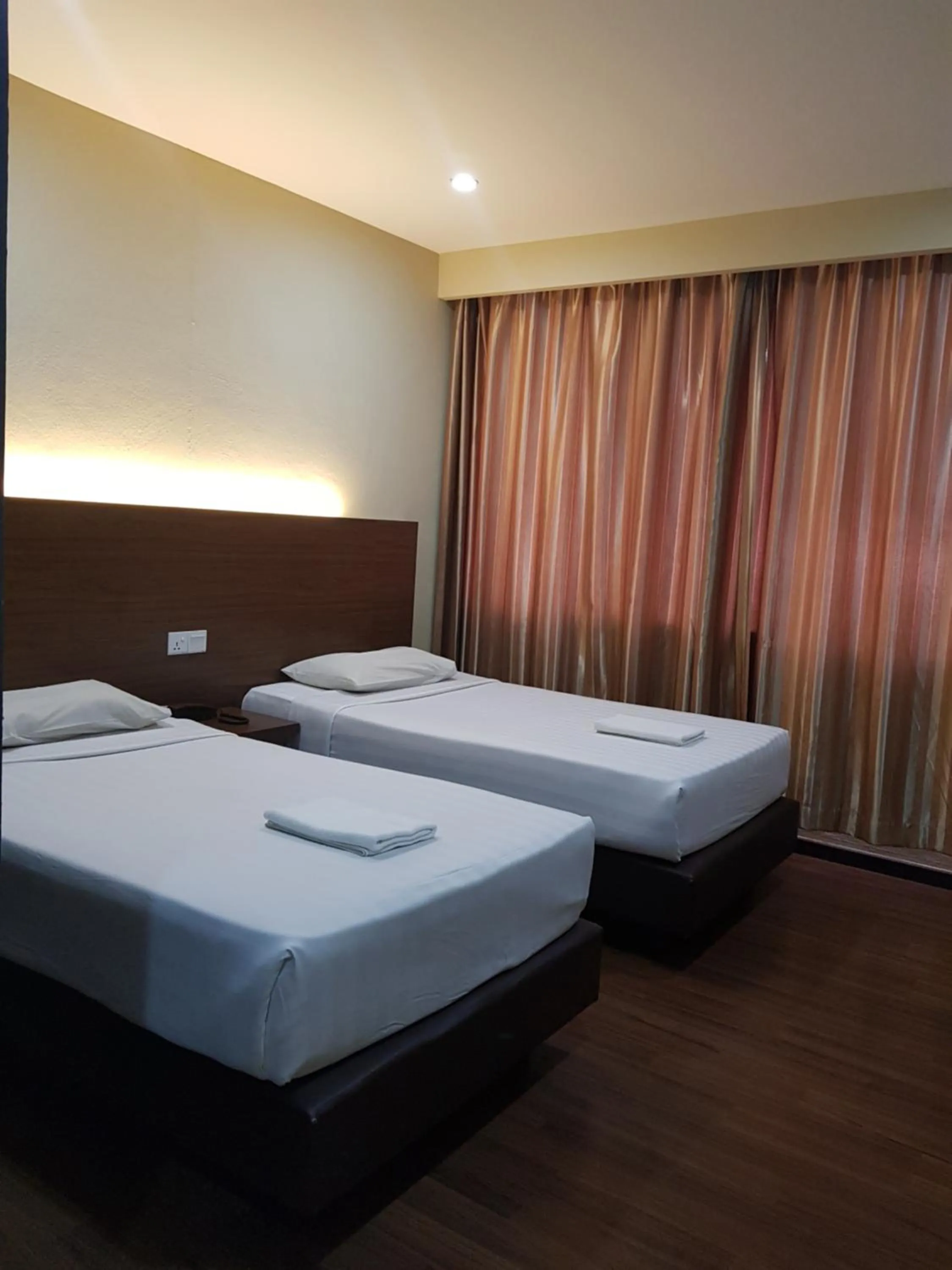 Deluxe Twin Room in Garden Inn, Penang