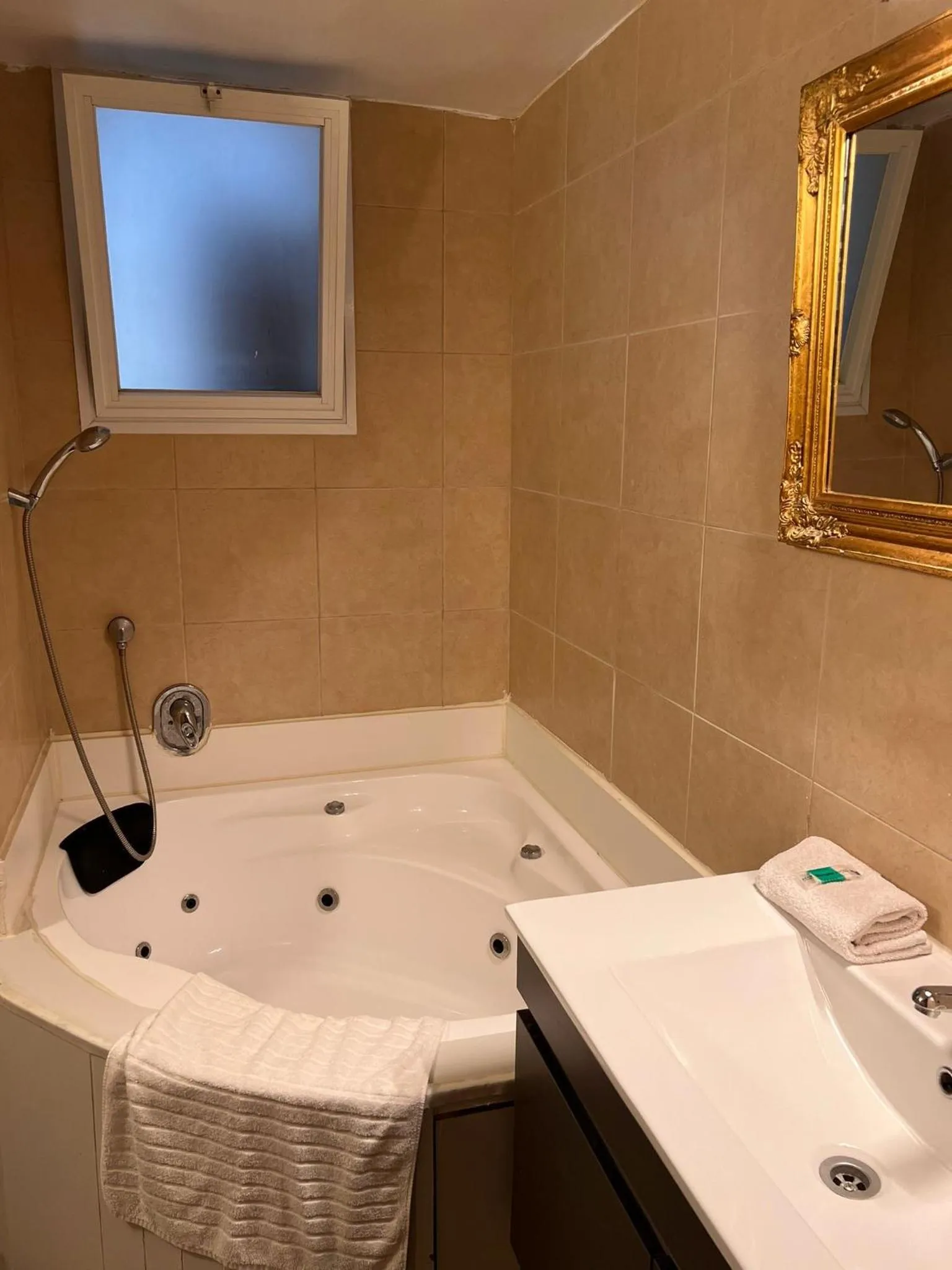 King Room with Spa Bath and Balcony in Eden Hotel