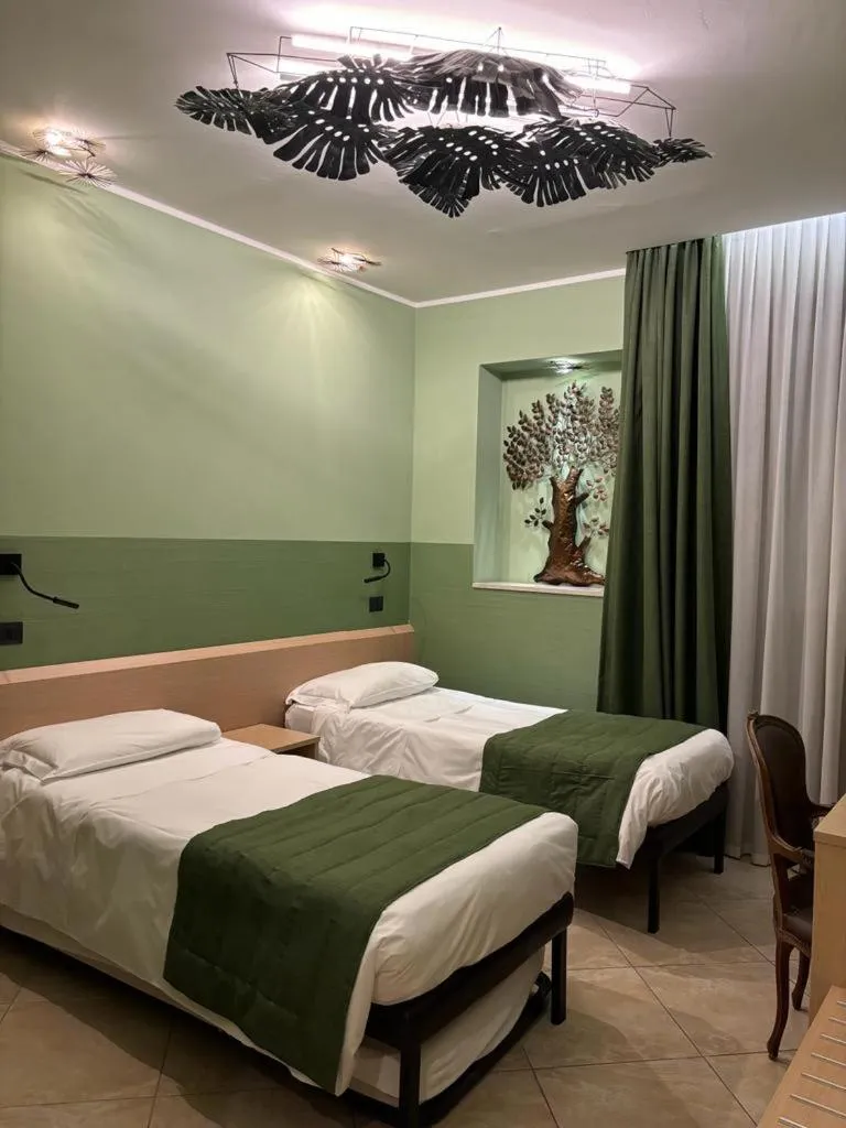 Standard Double or Twin Room in Hotel Plaza