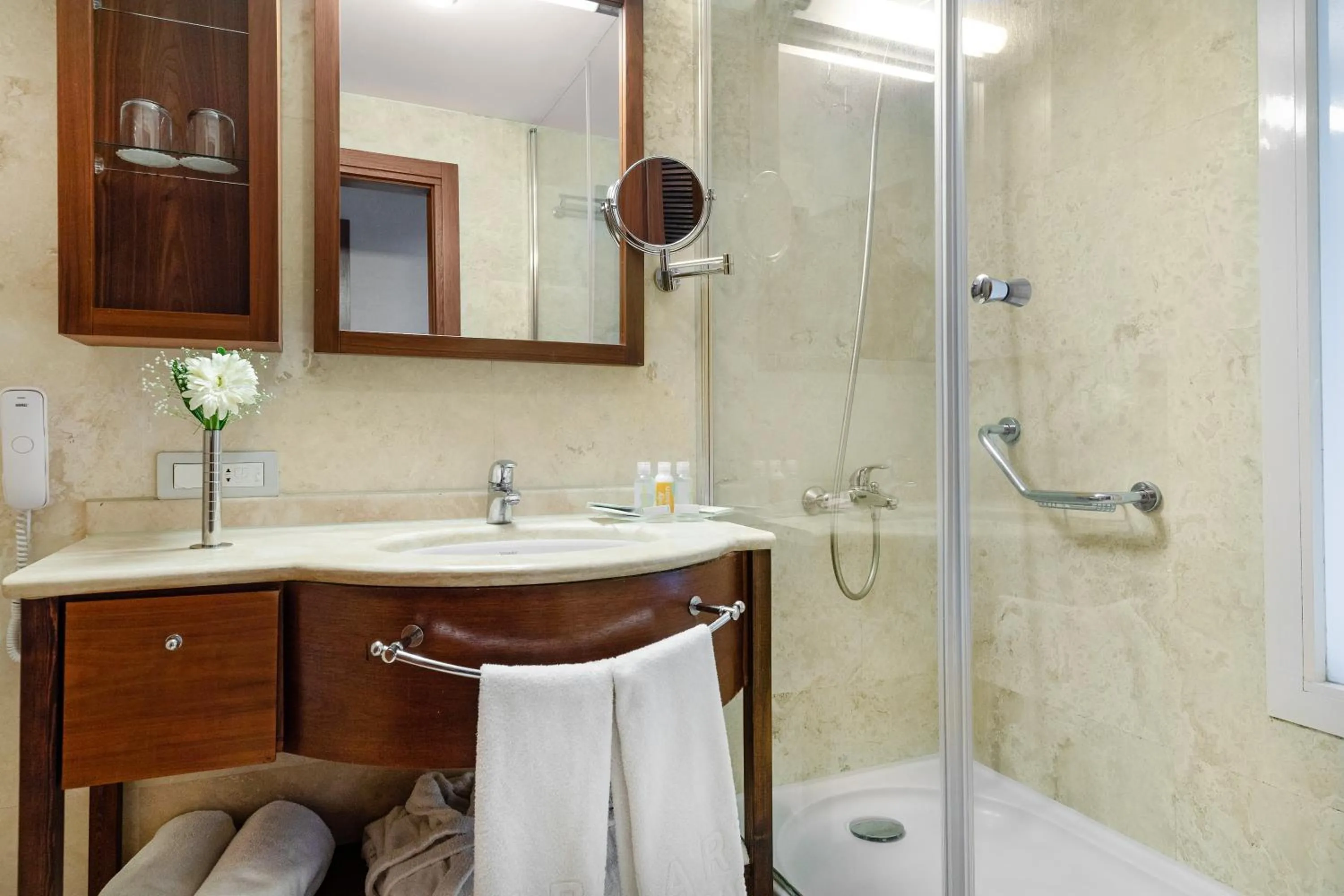 Deluxe Double Room in Marti Resort Deluxe Hotel