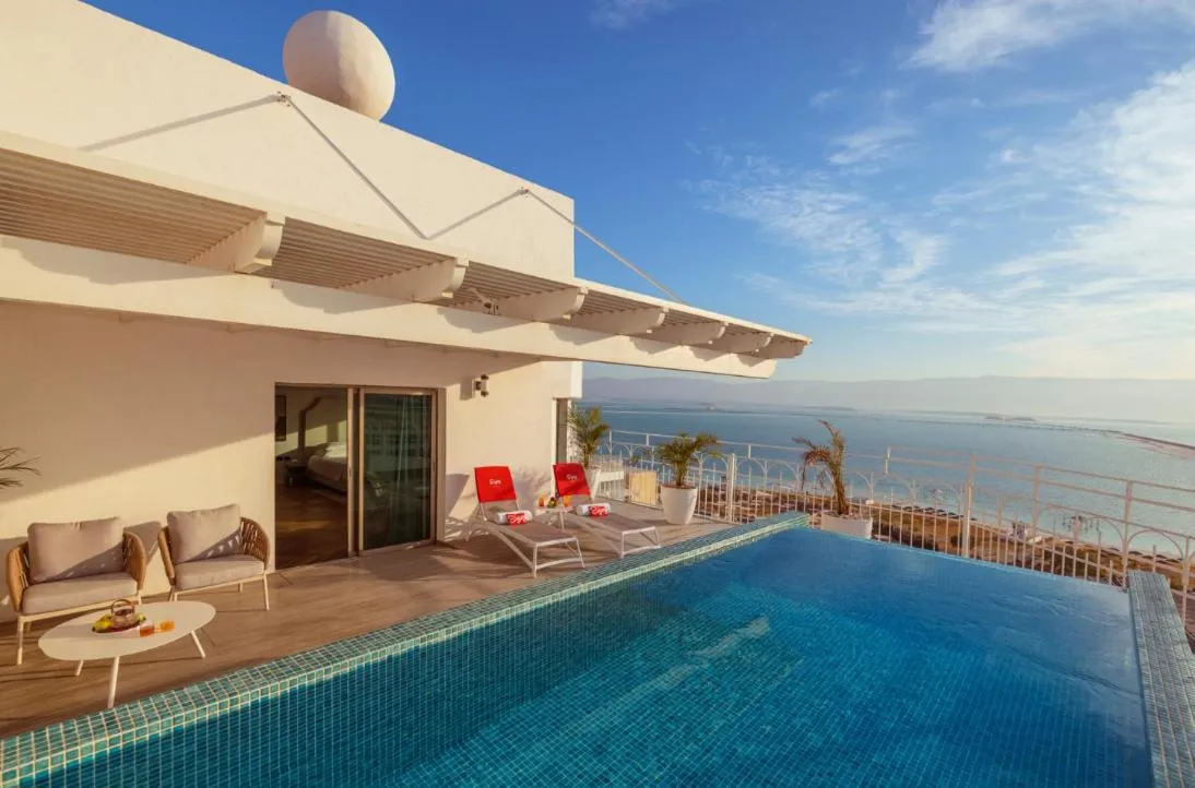 Suite with Private Pool in Enjoy Dead Sea Hotel
