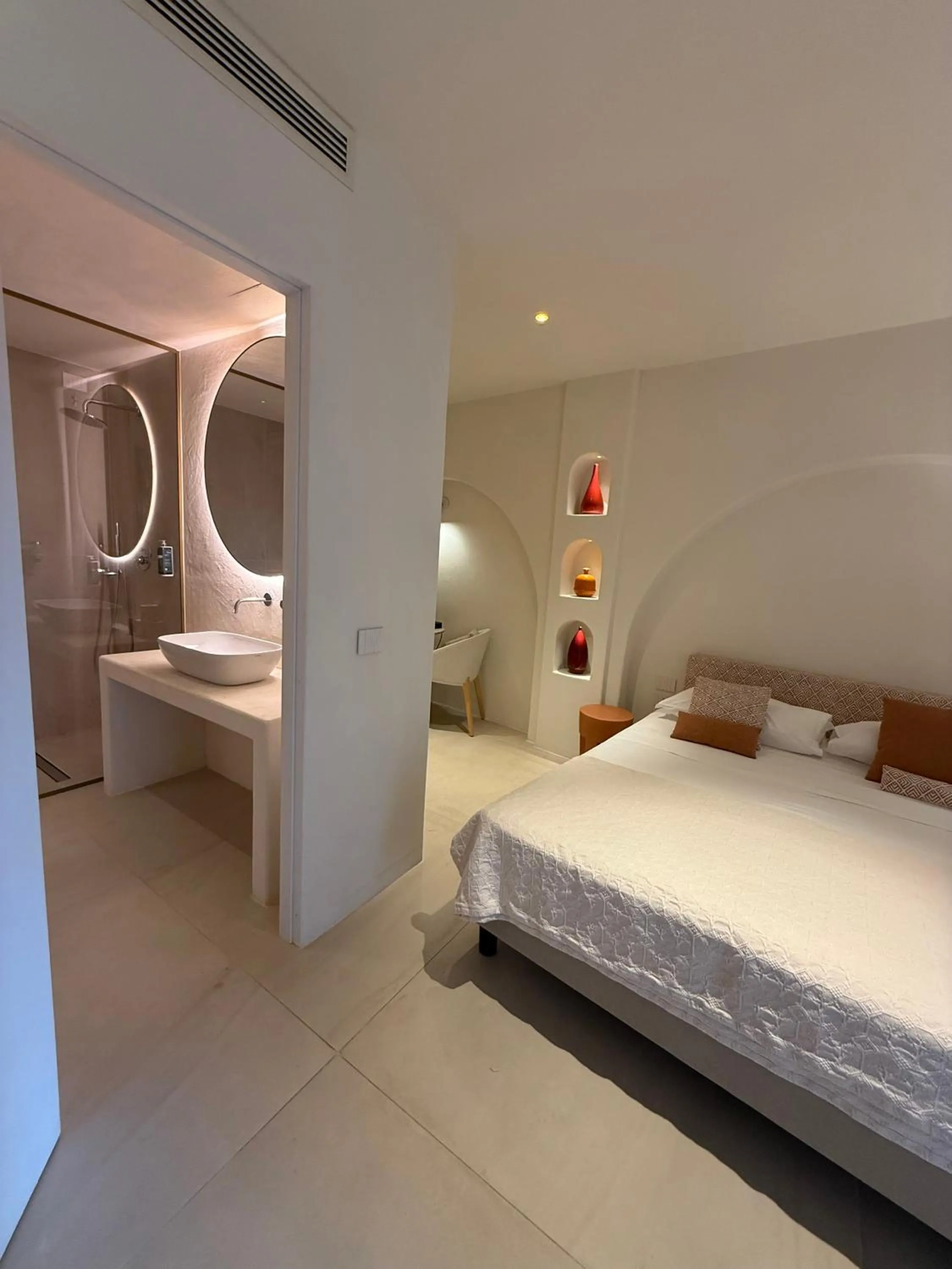 Deluxe Suite in Green Park Hotel