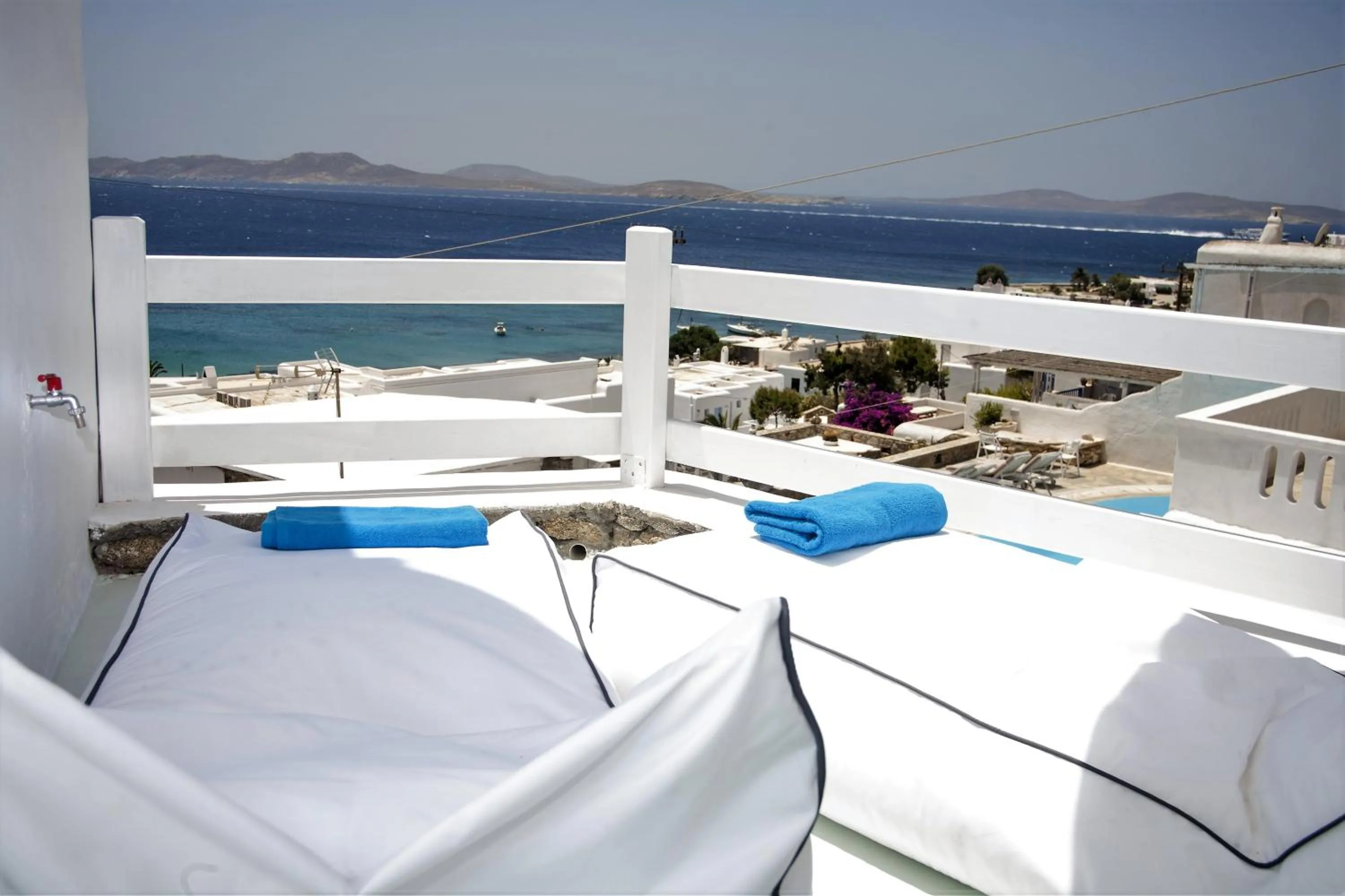 Two-Bedroom House in Mykonos Moussa