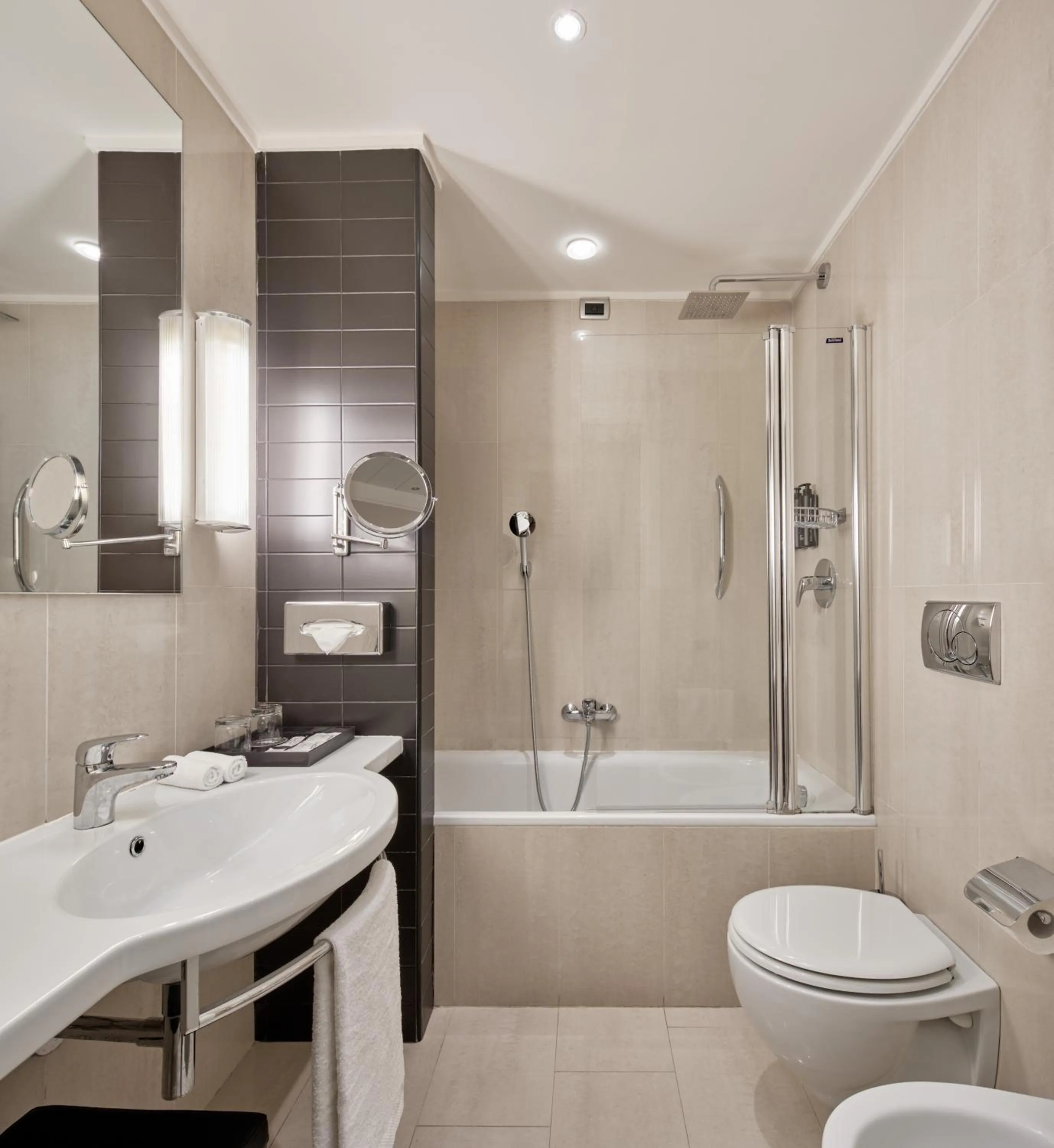 Deluxe Twin Room with Sofa bed in Palazzo Caracciolo Naples