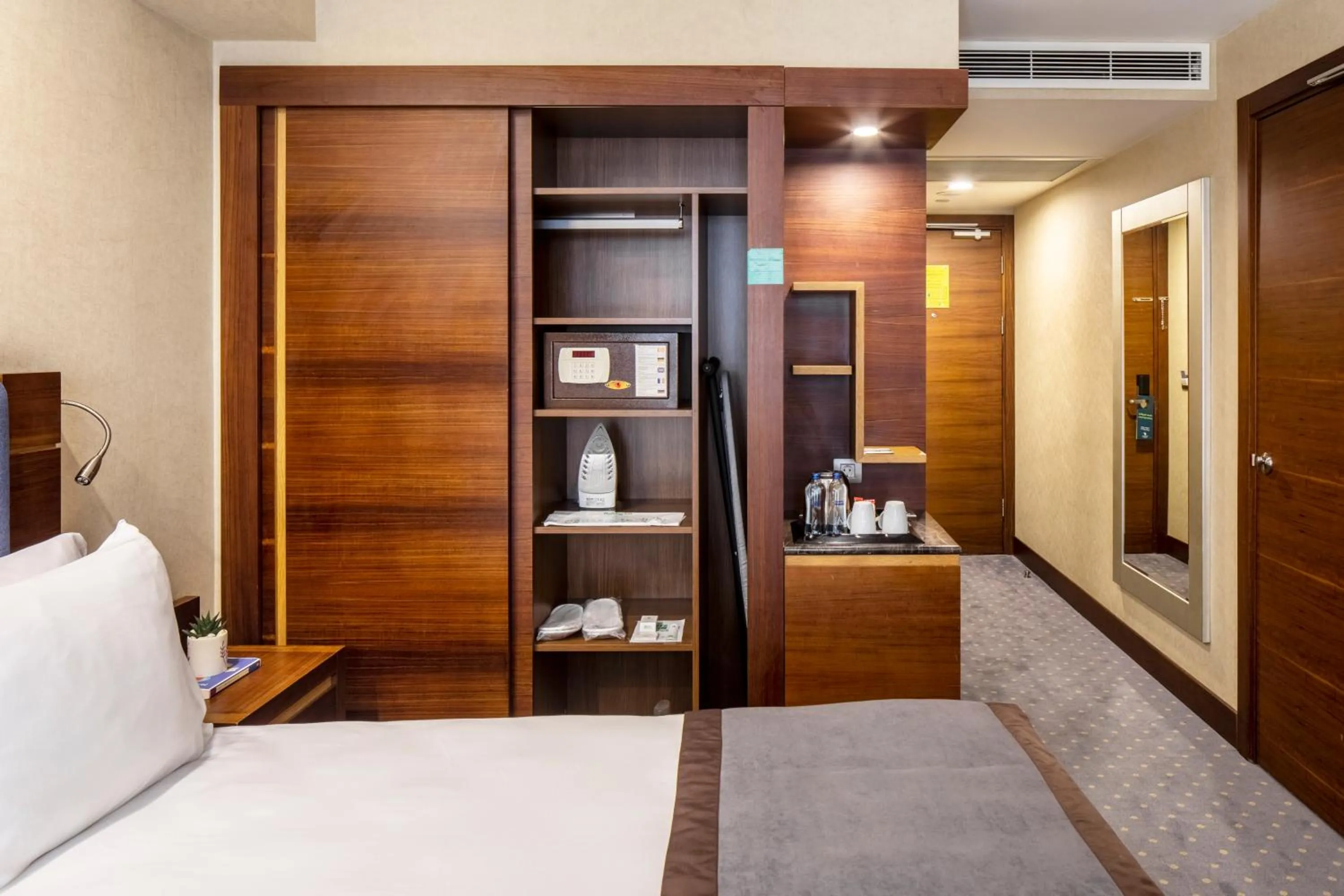 Standard King Room - Non-Smoking  in Holiday Inn Sisli by IHG