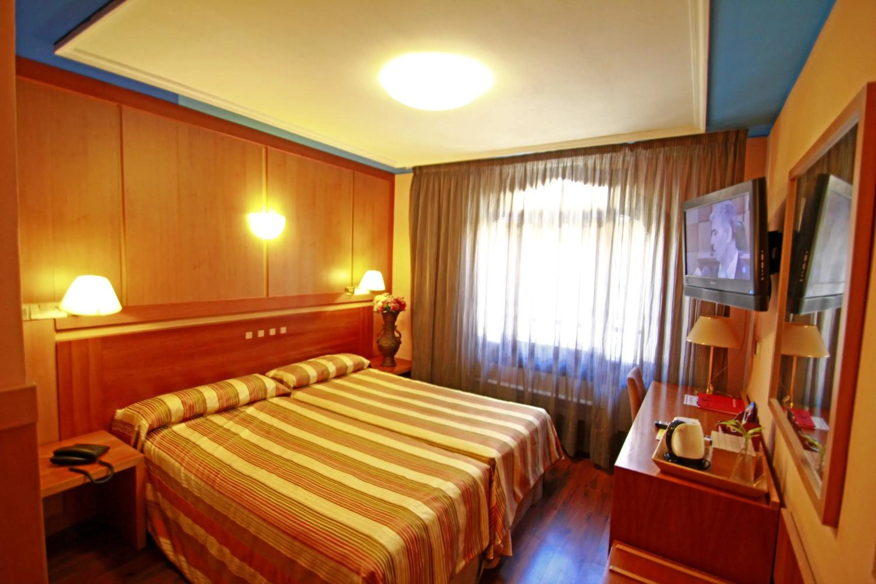 Double or Twin Room in Hotel Paris Centro