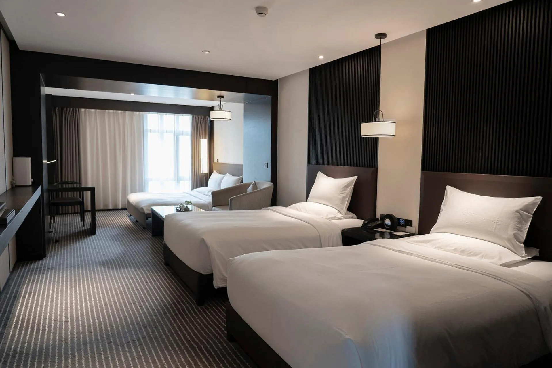 Deluxe Family Room with Two Double Beds and One King Sofa Bed in Eastern House Xi'an