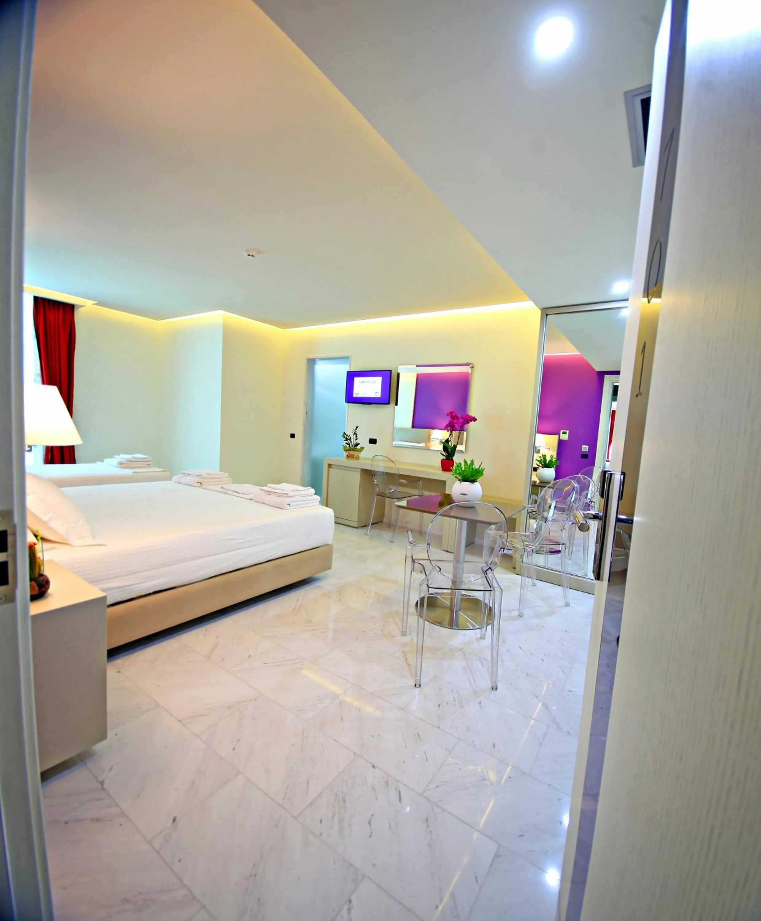 Deluxe Triple Room in Hotel Palace